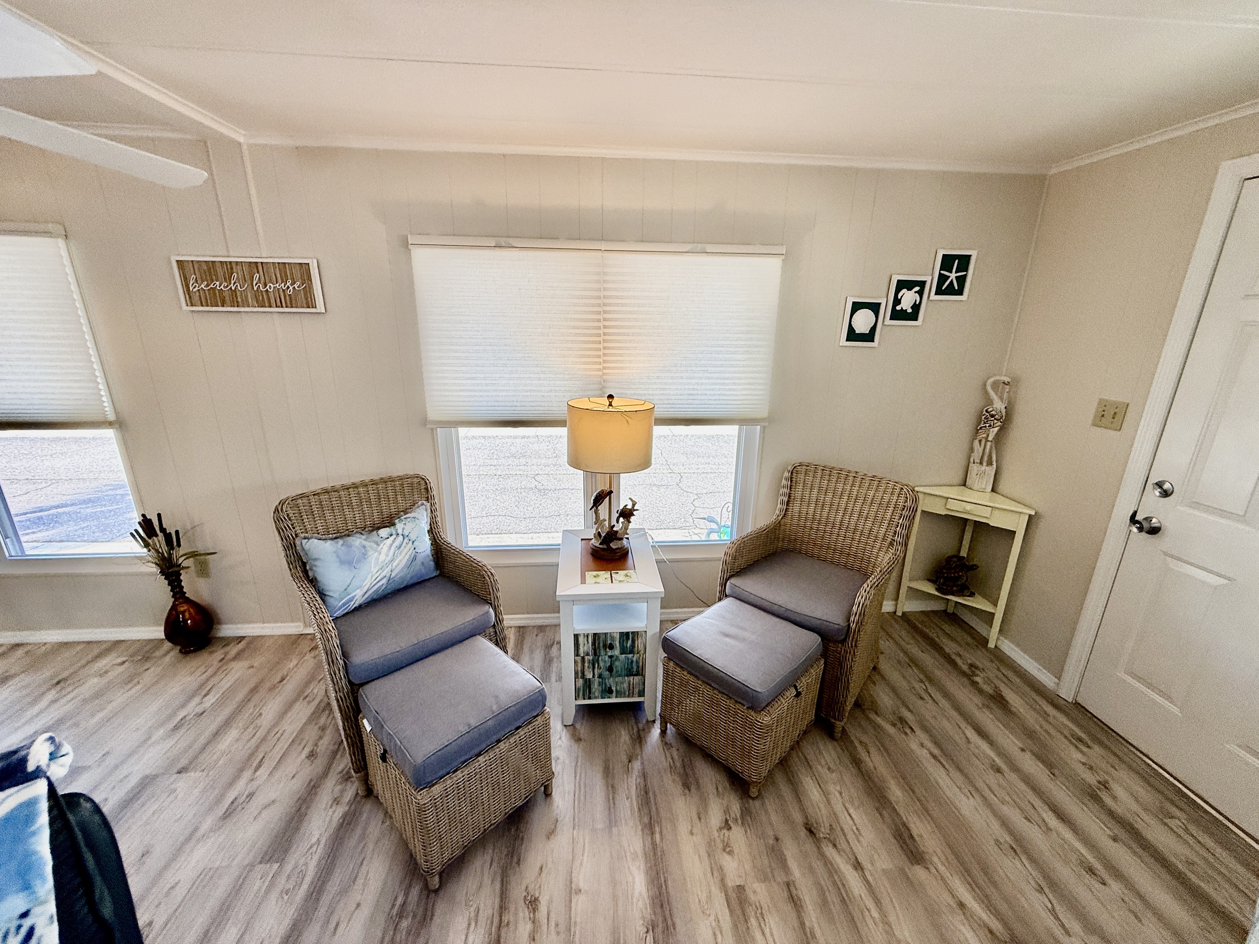 659 Poinsettia Dr, Largo, Florida 33770, 2 Bedrooms Bedrooms, ,2 BathroomsBathrooms,55-Plus Mobile Home,For Sale,Poinsettia Dr,4681