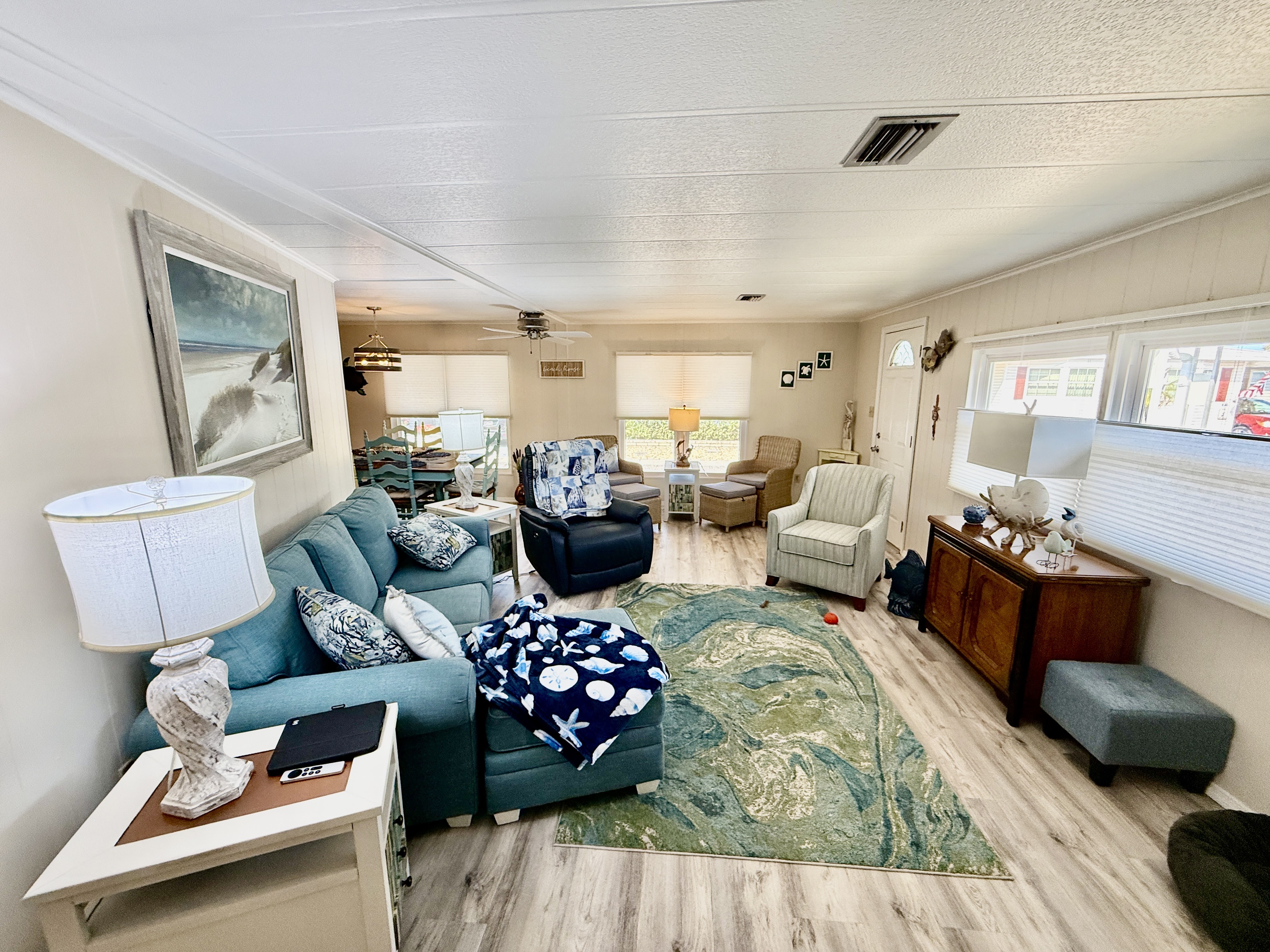 659 Poinsettia Dr, Largo, Florida 33770, 2 Bedrooms Bedrooms, ,2 BathroomsBathrooms,55-Plus Mobile Home,For Sale,Poinsettia Dr,4681