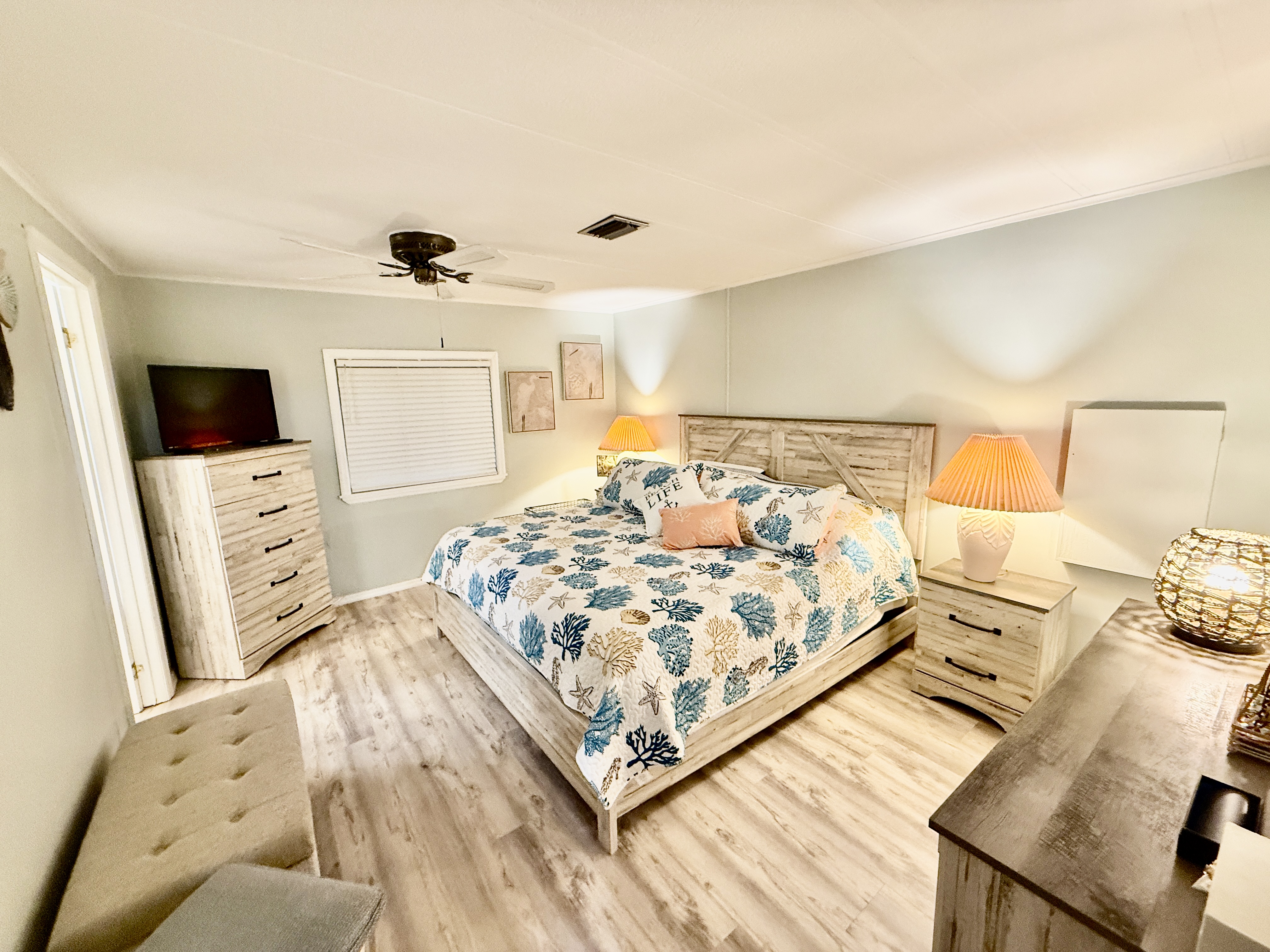 659 Poinsettia Dr, Largo, Florida 33770, 2 Bedrooms Bedrooms, ,2 BathroomsBathrooms,55-Plus Mobile Home,For Sale,Poinsettia Dr,4681