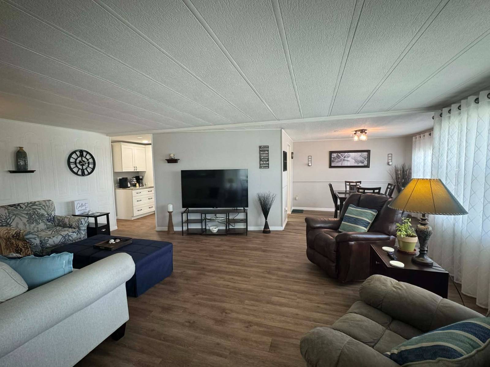 4011 Countryside Dr, Ellenton, Florida 34222, 2 Bedrooms Bedrooms, ,2 BathroomsBathrooms,55-Plus Mobile Home,For Sale,Countryside Dr,4687
