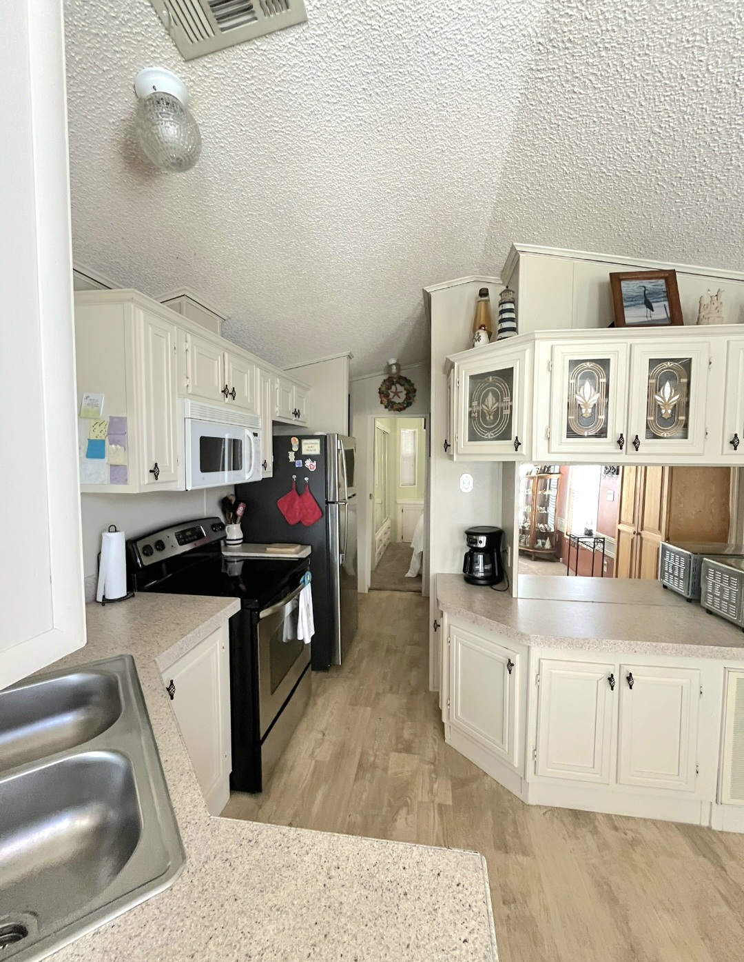 800 Kay Road, Lot 1127, Bradenton, Florida 34212, 2 Bedrooms Bedrooms, ,1 BathroomBathrooms,All - Age Mobile Home,For Sale,Kay Road, Lot 1127,4692