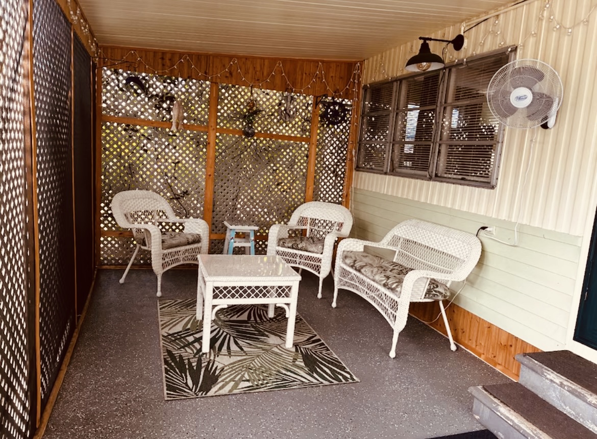 2701 34th Street North, Lot 554, St. Petersburg, Florida 33713, 2 Bedrooms Bedrooms, ,1 BathroomBathrooms,55-Plus Mobile Home,For Sale,34th Street North, Lot 554,4693