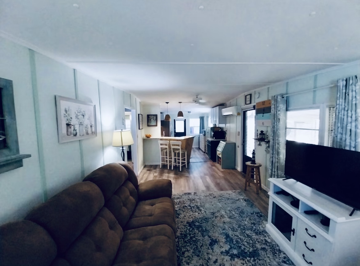 2701 34th Street North, Lot 554, St. Petersburg, Florida 33713, 2 Bedrooms Bedrooms, ,1 BathroomBathrooms,55-Plus Mobile Home,For Sale,34th Street North, Lot 554,4693