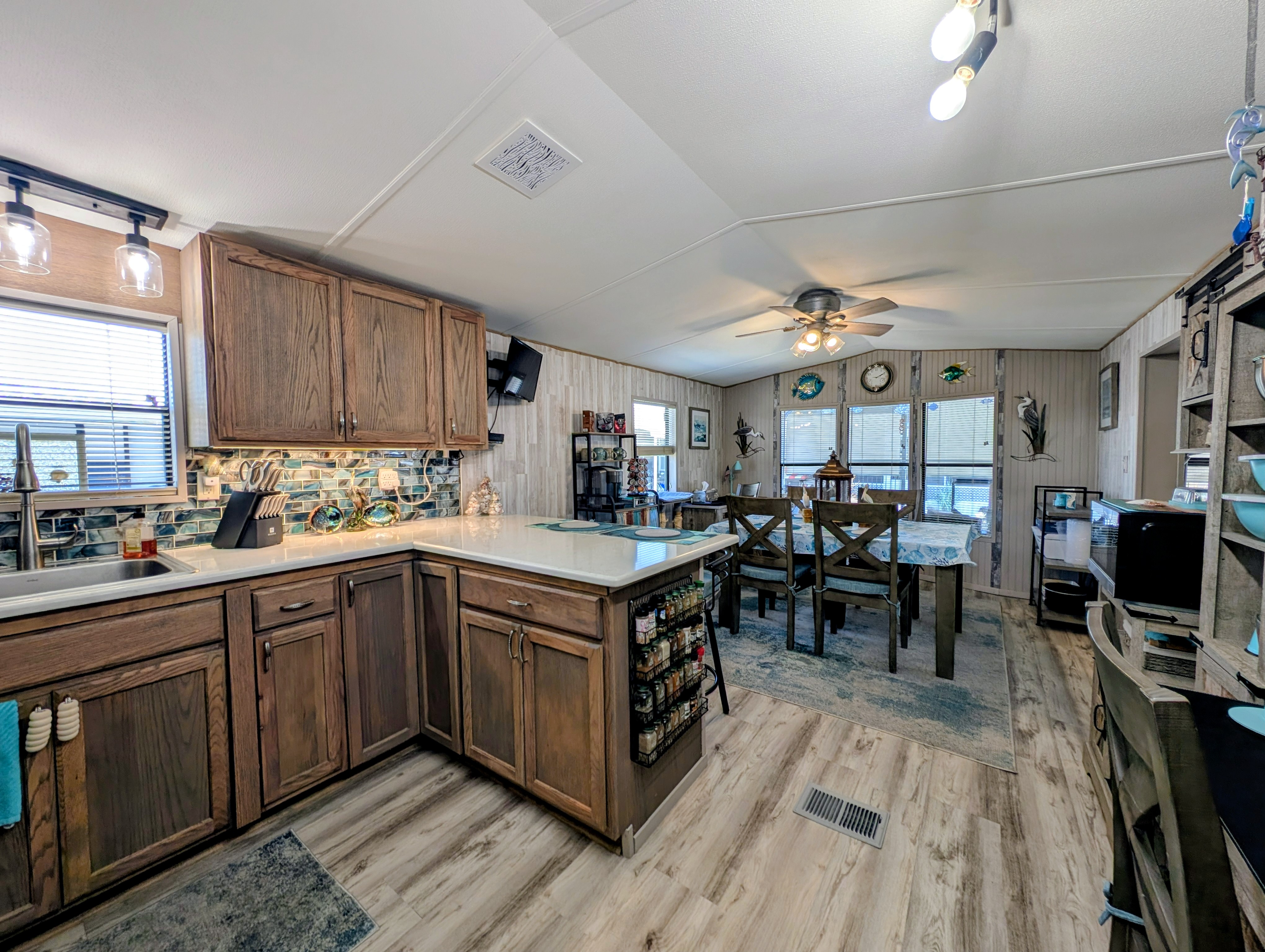 2206 Chaney Dr, Lot 442, Ruskin, Florida 33570, 2 Bedrooms Bedrooms, ,1.5 BathroomsBathrooms,55-Plus Mobile Home,For Sale,Chaney Dr, Lot 442,4701