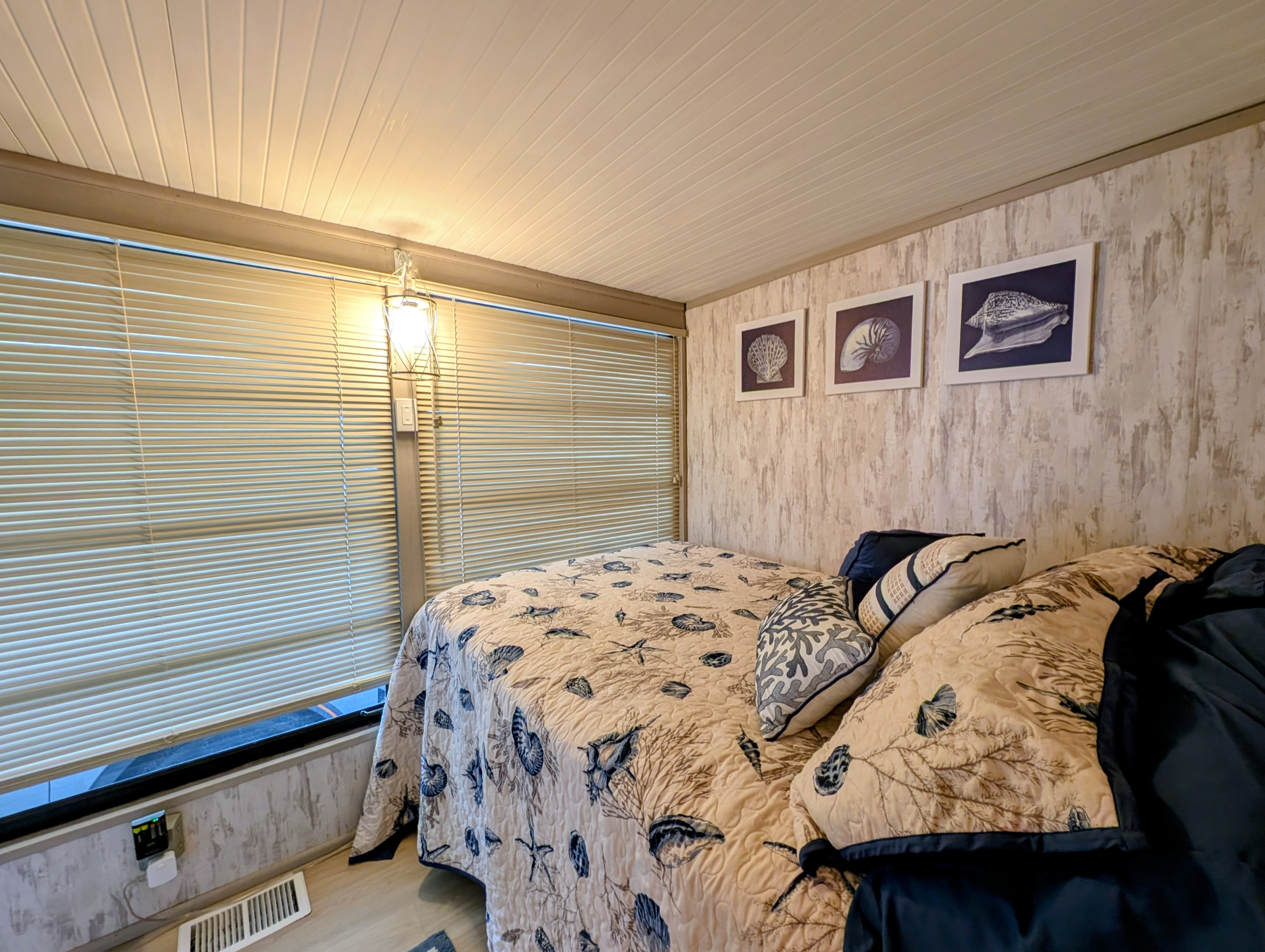 2206 Chaney Dr, Lot 442, Ruskin, Florida 33570, 2 Bedrooms Bedrooms, ,1.5 BathroomsBathrooms,55-Plus Mobile Home,For Sale,Chaney Dr, Lot 442,4701