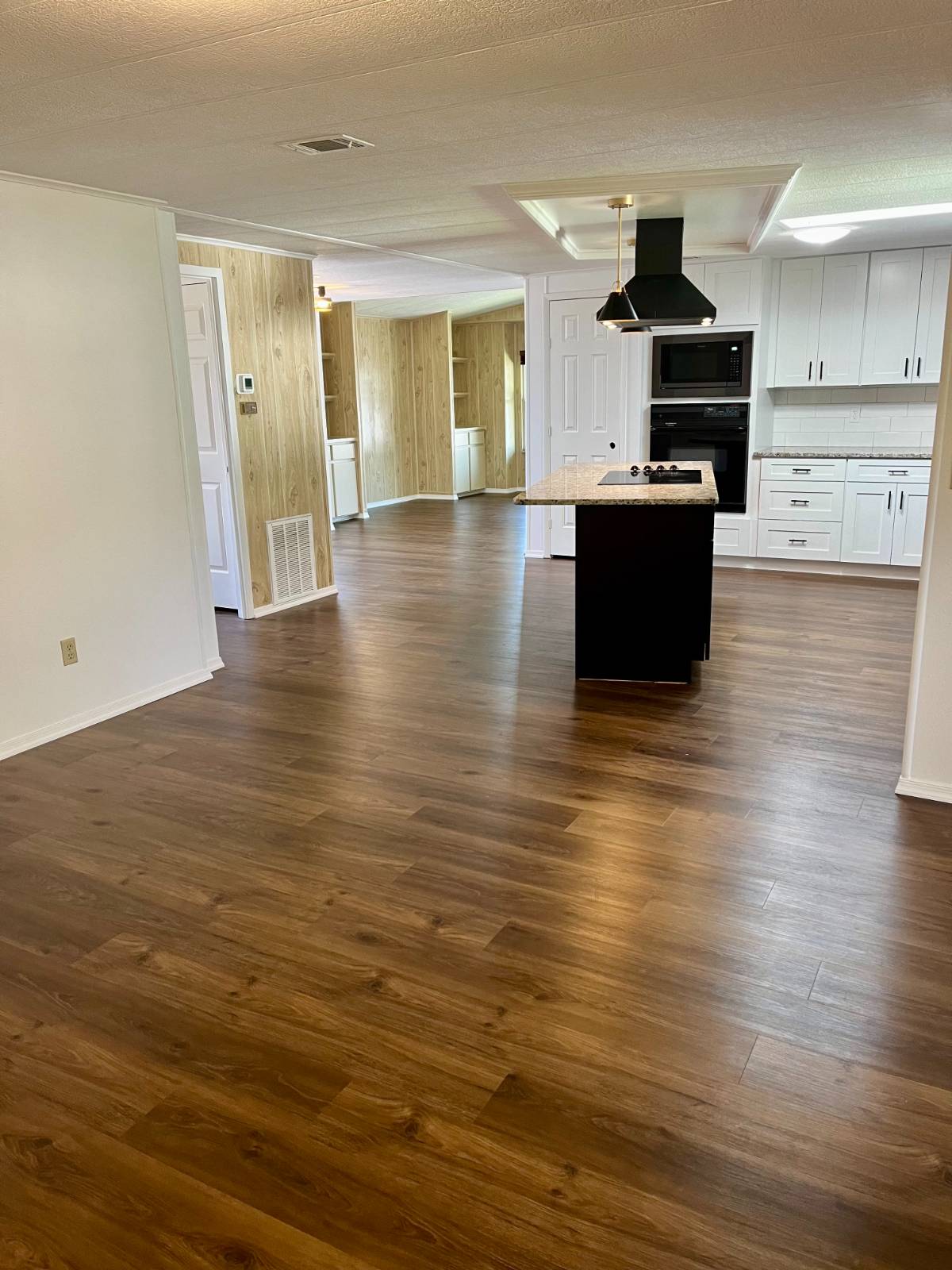 5700 Bayshore Rd, Lot 538, Palmetto, Florida 34221, 2 Bedrooms Bedrooms, ,2 BathroomsBathrooms,55-Plus Mobile Home,For Sale,Bayshore Rd, Lot 538,4707