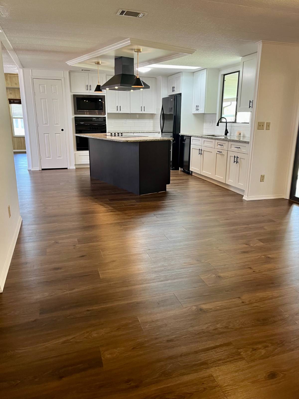 5700 Bayshore Rd, Lot 538, Palmetto, Florida 34221, 2 Bedrooms Bedrooms, ,2 BathroomsBathrooms,55-Plus Mobile Home,For Sale,Bayshore Rd, Lot 538,4707