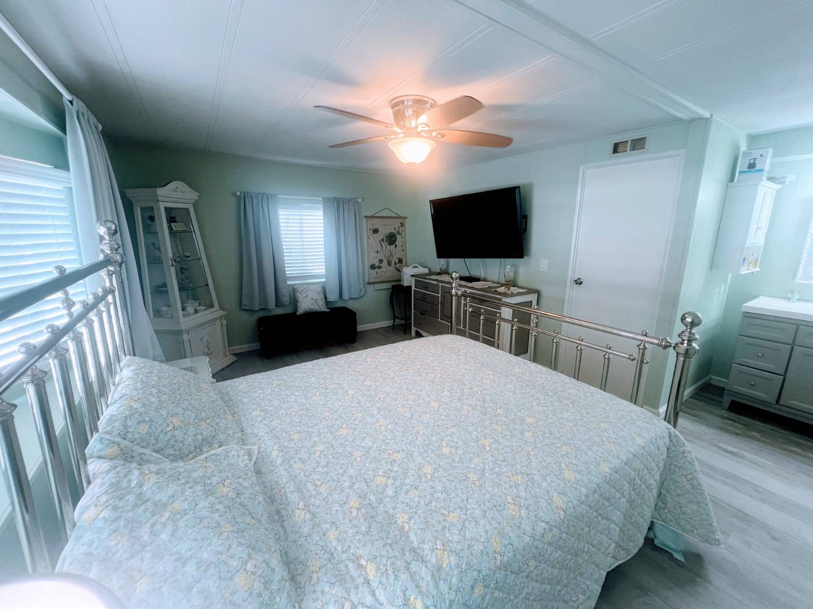 12100 Seminole Blvd, Lot 285, Largo, Florida 33778, 2 Bedrooms Bedrooms, ,2 BathroomsBathrooms,55-Plus Mobile Home,For Sale,Seminole Blvd, Lot 285,4709