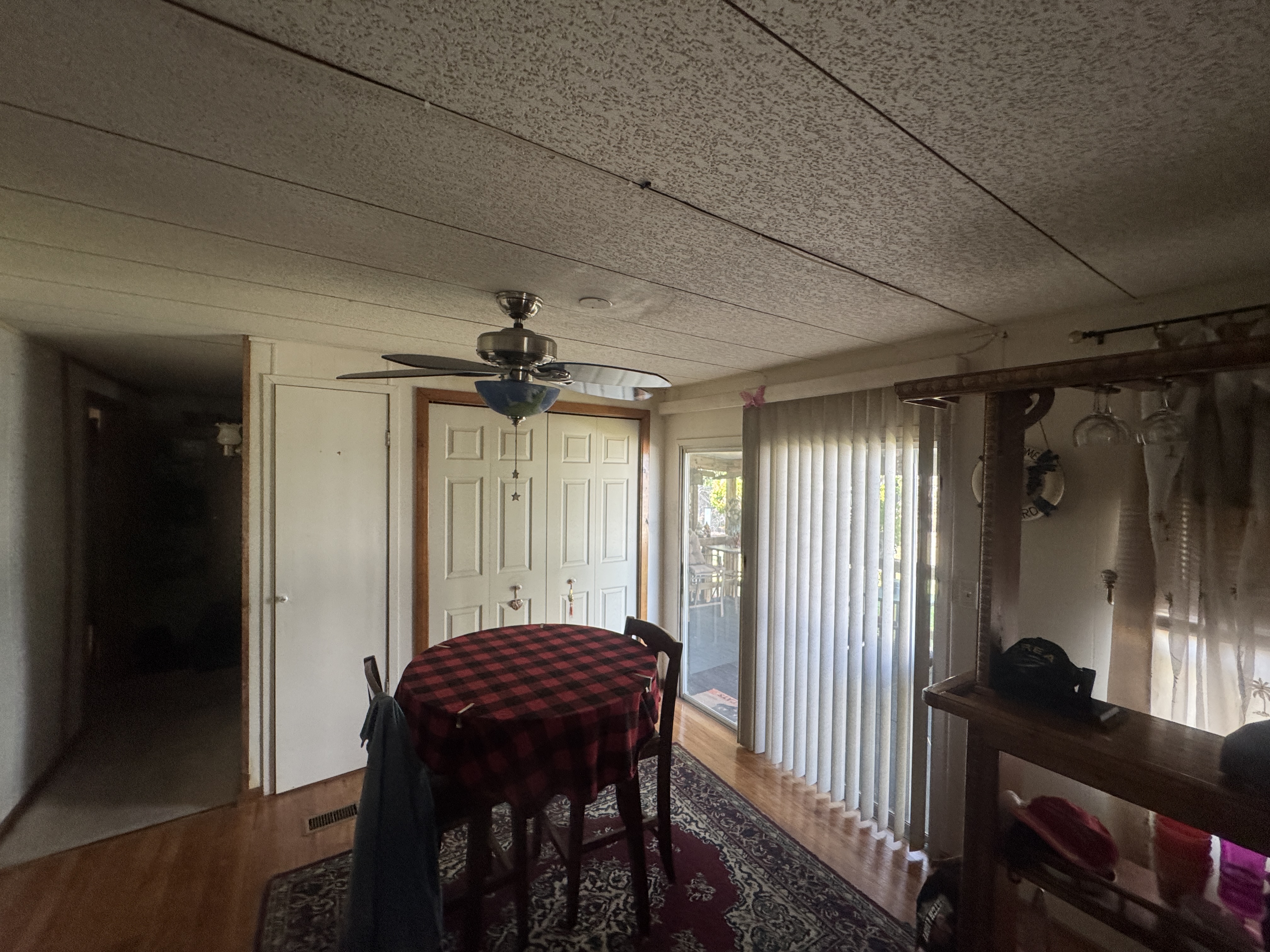 5518 Whistling Tree Lane, Bradenton, Florida 34222, 2 Bedrooms Bedrooms, ,1.5 BathroomsBathrooms,55-Plus Mobile Home,For Sale,Whistling Tree Lane,4718