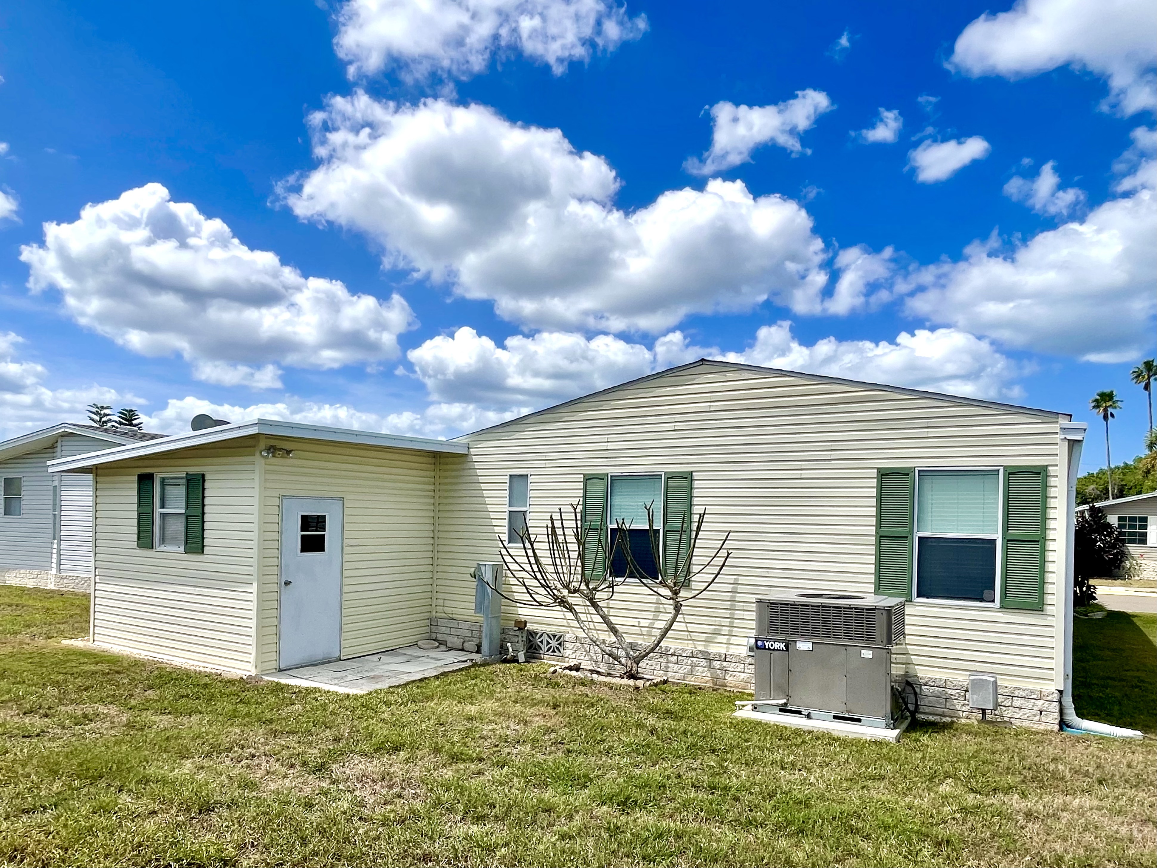 8710 26th Ave E, Palmetto, Florida 34221, 2 Bedrooms Bedrooms, ,2 BathroomsBathrooms,55-Plus Mobile Home,For Sale,26th Ave E,4725