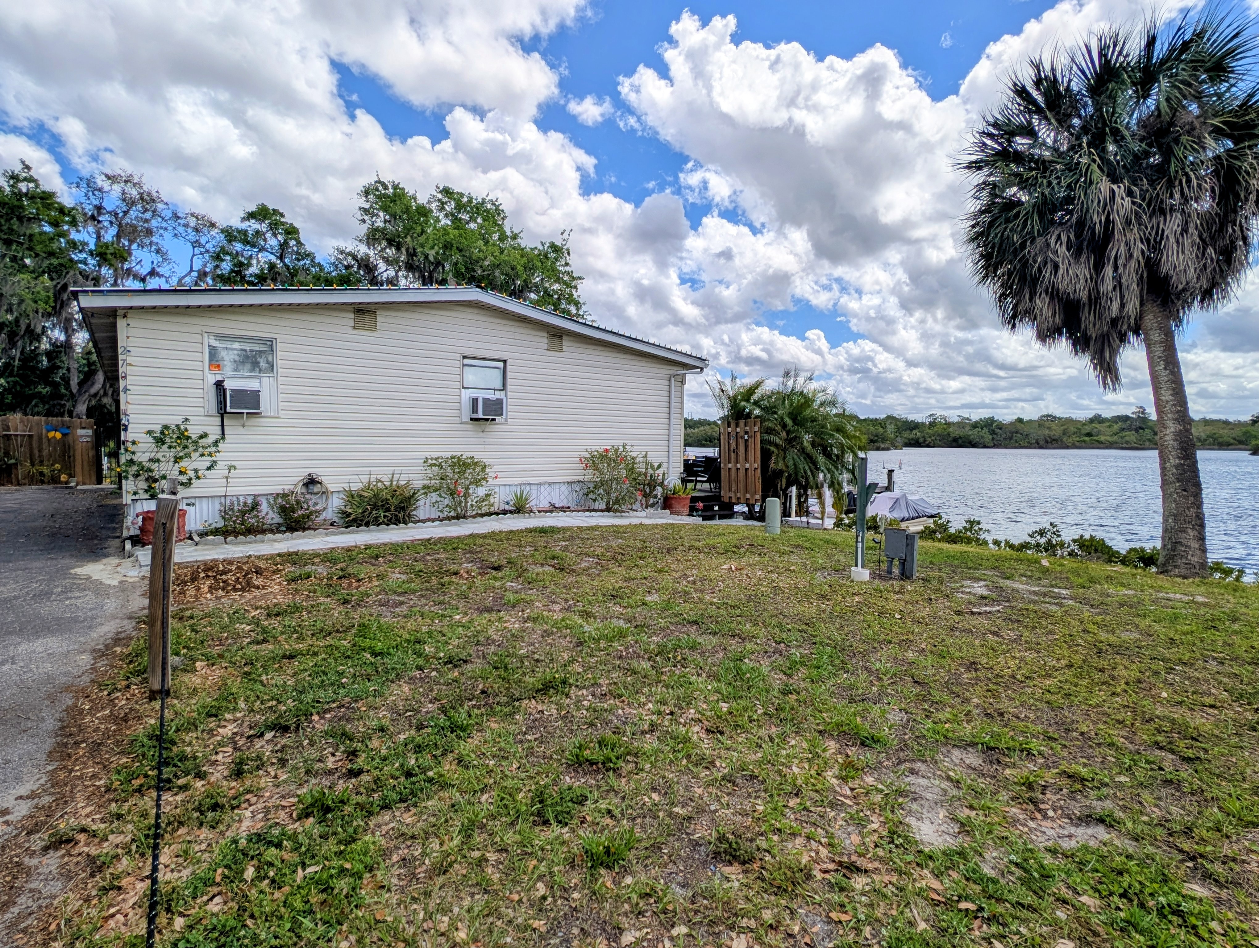 2704 Muddy Creek Ln, Ruskin, Florida 33570, 2 Bedrooms Bedrooms, ,1.5 BathroomsBathrooms,All - Age Mobile Home,For Sale,Muddy Creek Ln,4726