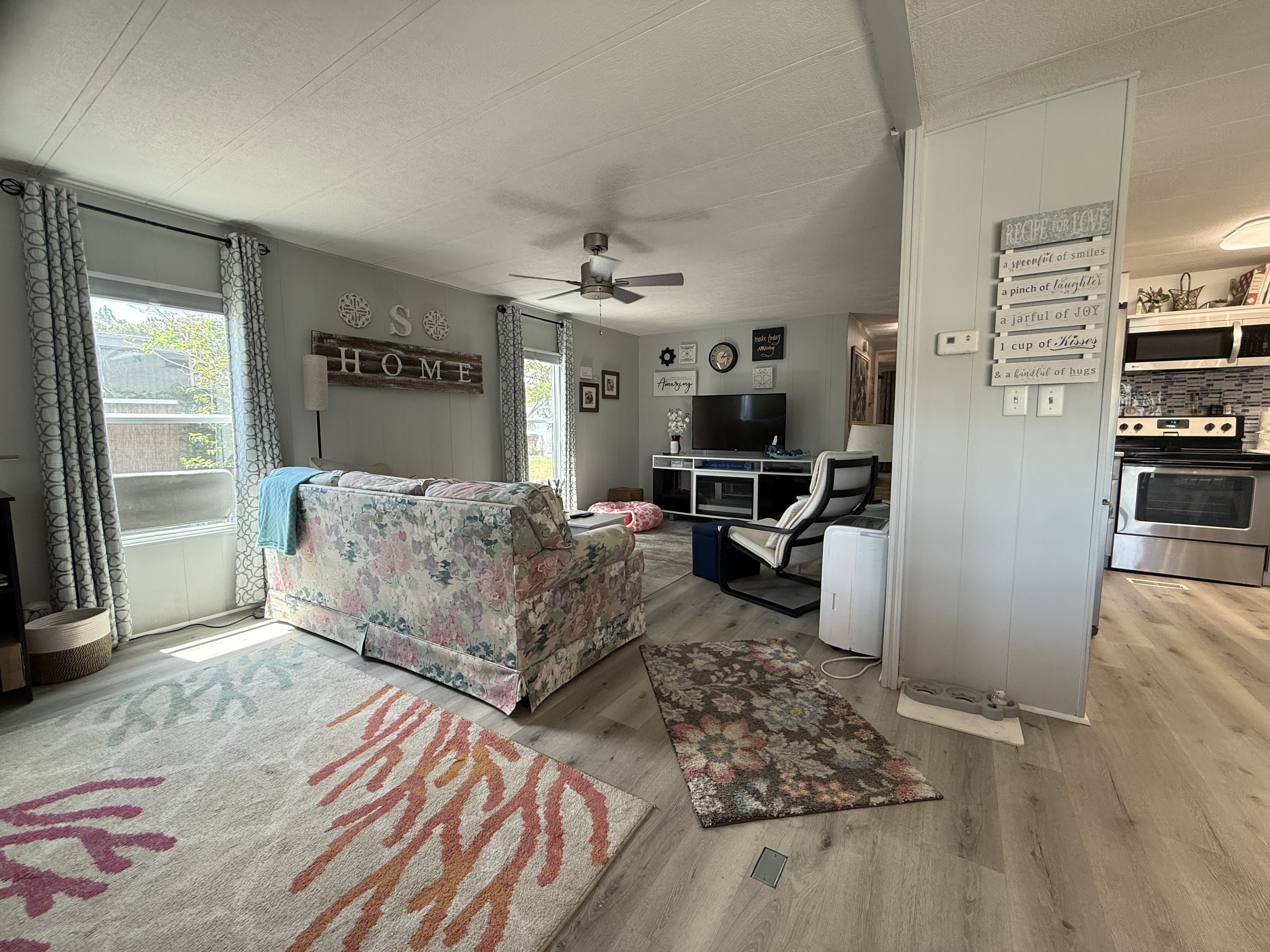 15666 49th St N, Lot 1035, Clearwater, Florida 33762, 2 Bedrooms Bedrooms, ,2 BathroomsBathrooms,55-Plus Mobile Home,For Sale,49th St N, Lot 1035,4728