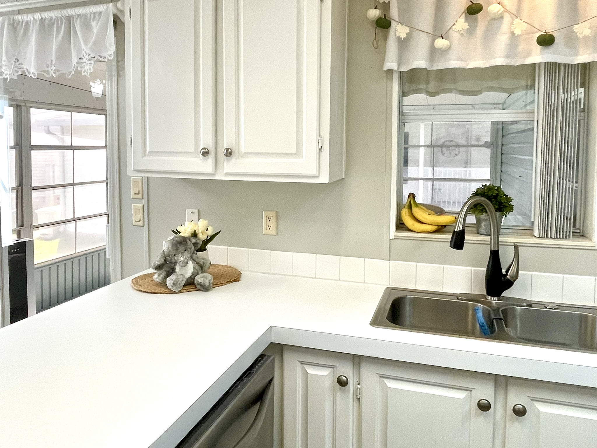 8704 27th Ave E, Palmetto, Florida 34221, 3 Bedrooms Bedrooms, ,2 BathroomsBathrooms,55-Plus Mobile Home,For Sale,27th Ave E,4732