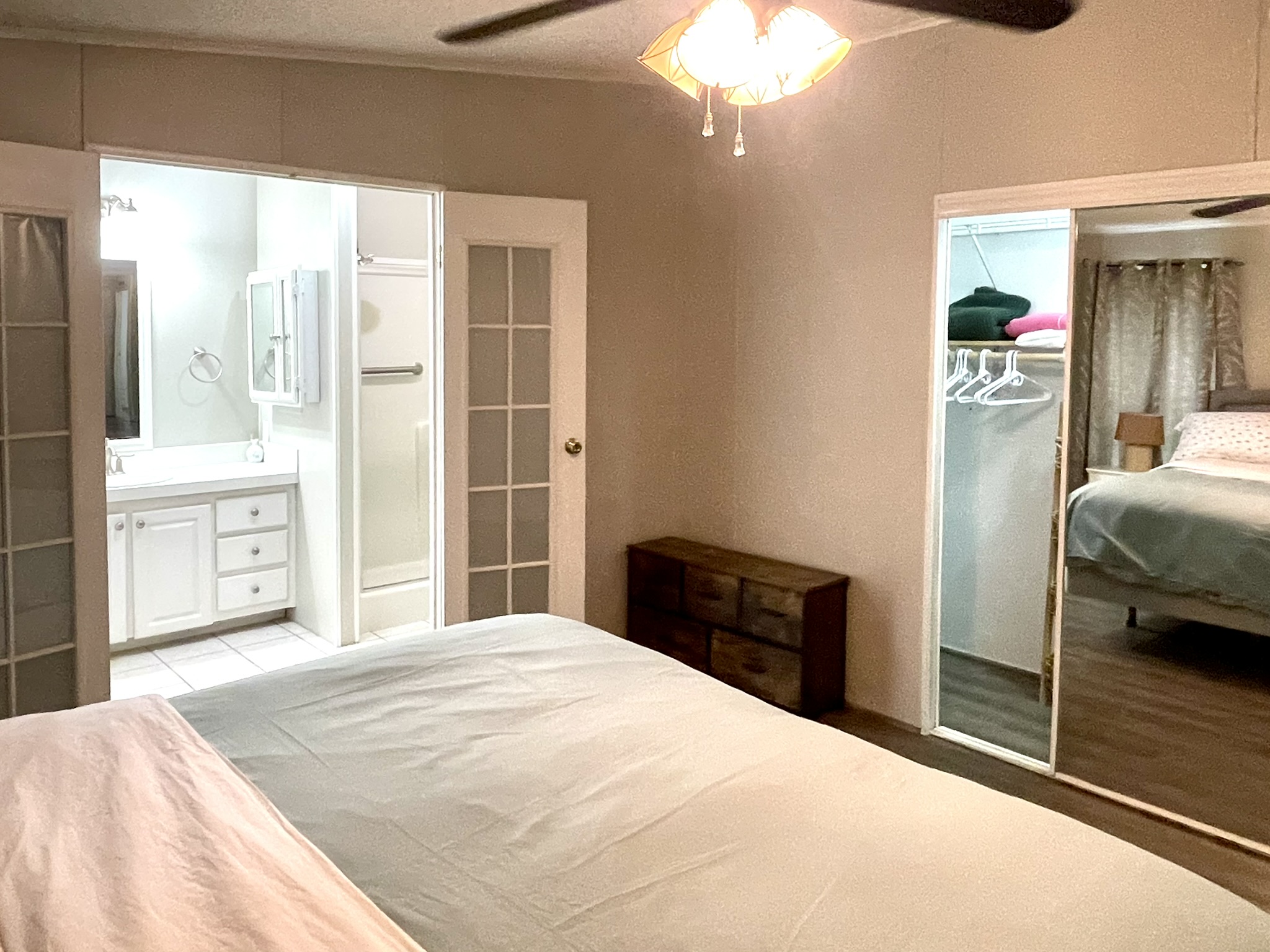 8704 27th Ave E, Palmetto, Florida 34221, 3 Bedrooms Bedrooms, ,2 BathroomsBathrooms,55-Plus Mobile Home,For Sale,27th Ave E,4732