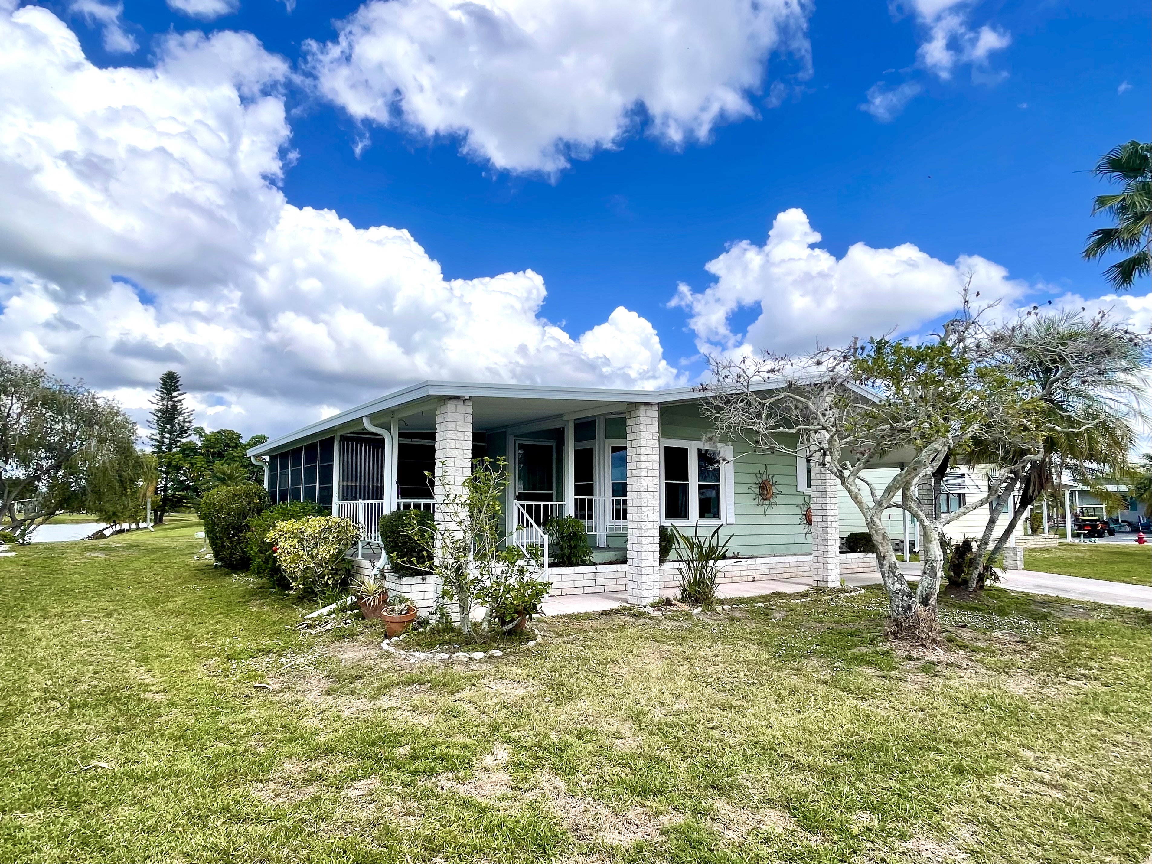 8212 Limetree Way, Ellenton, Florida 34222, 2 Bedrooms Bedrooms, ,2 BathroomsBathrooms,55-Plus Mobile Home,For Sale,Limetree Way,4734