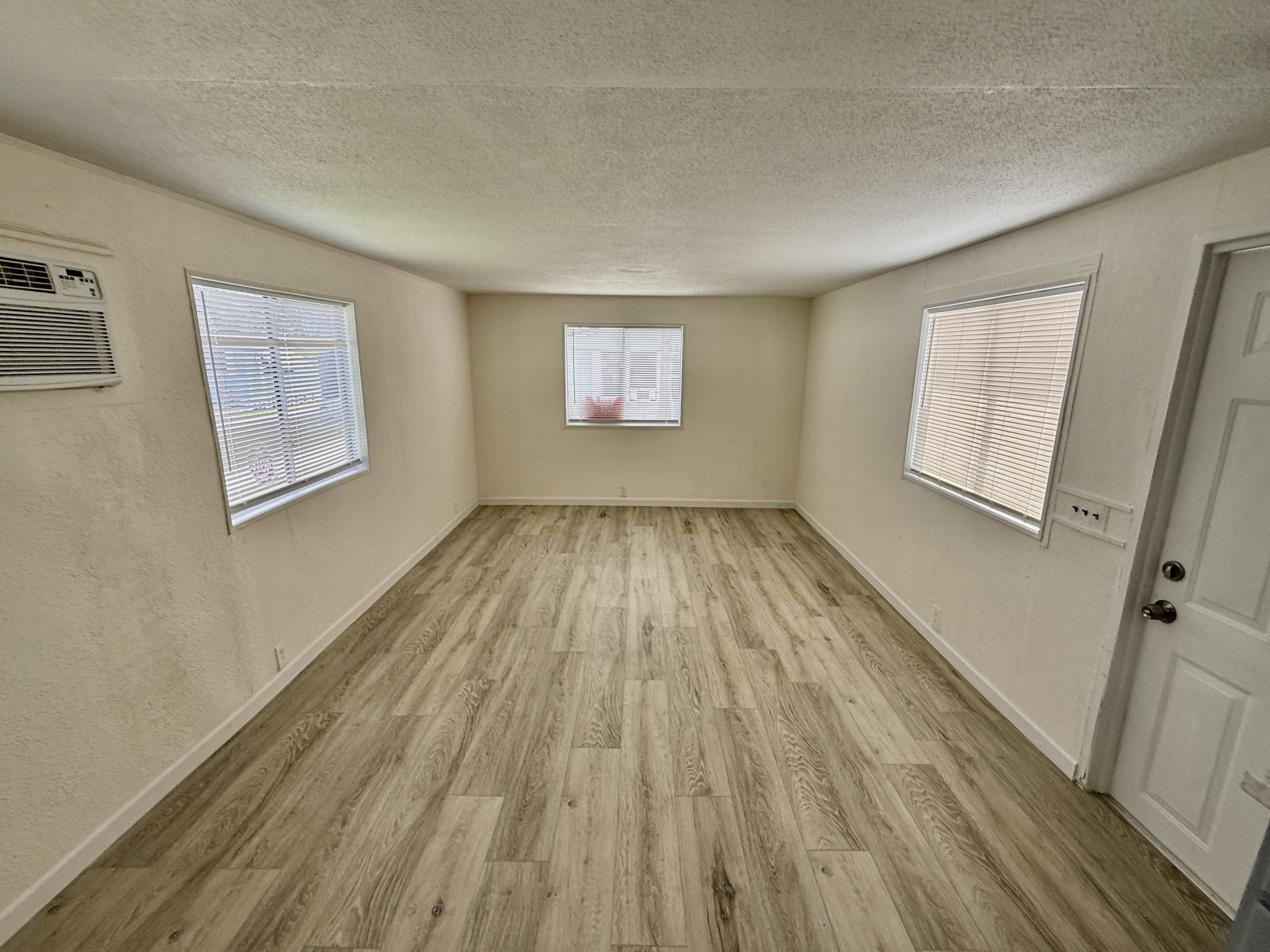 9204 66th St N, Lot 37, Pinellas Park, Florida 33782, 1 Bedroom Bedrooms, ,1 BathroomBathrooms,All - Age Mobile Home,For Sale,66th St N, Lot 37,4744