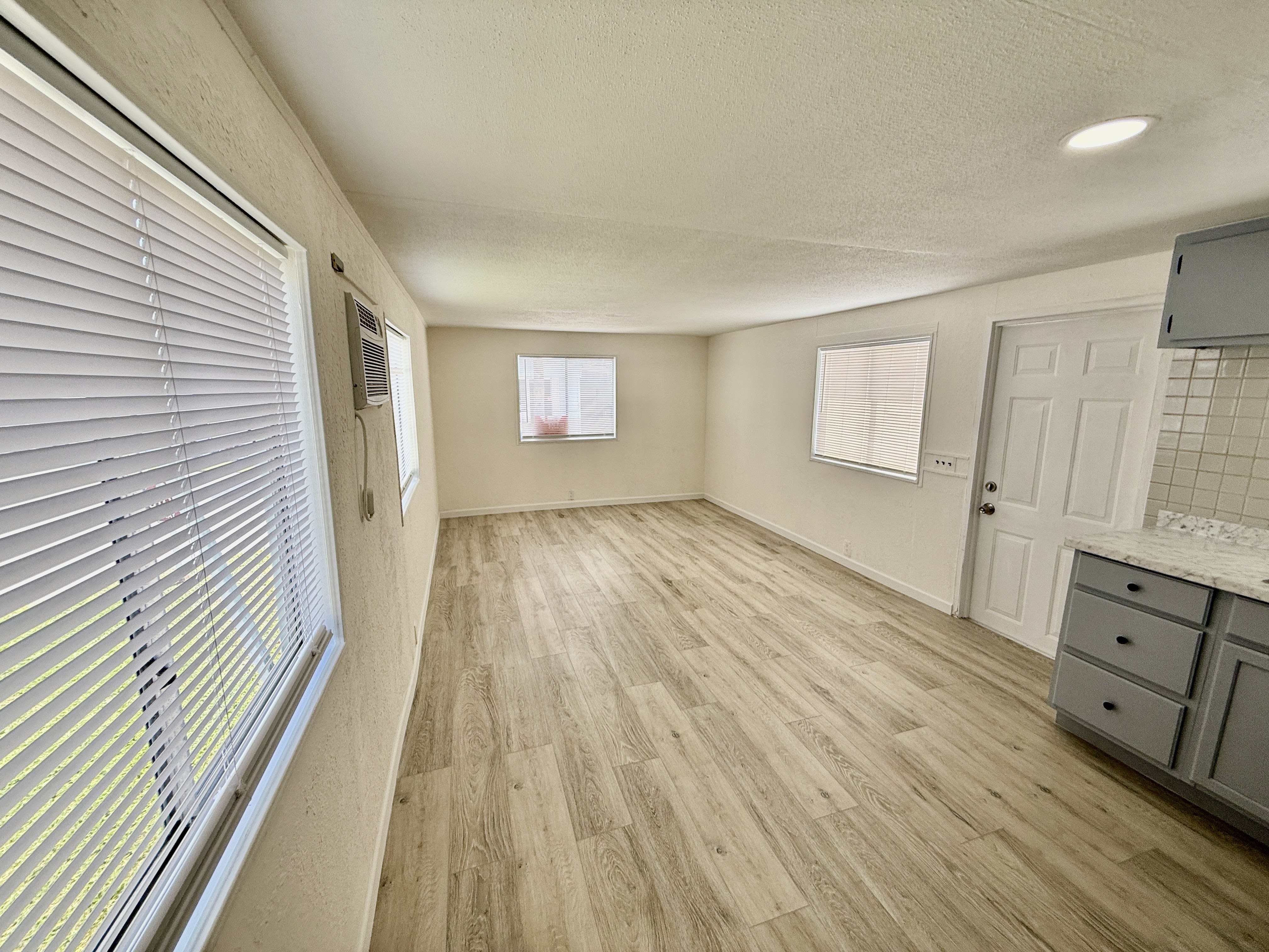 9204 66th St N, Lot 37, Pinellas Park, Florida 33782, 1 Bedroom Bedrooms, ,1 BathroomBathrooms,All - Age Mobile Home,For Sale,66th St N, Lot 37,4744