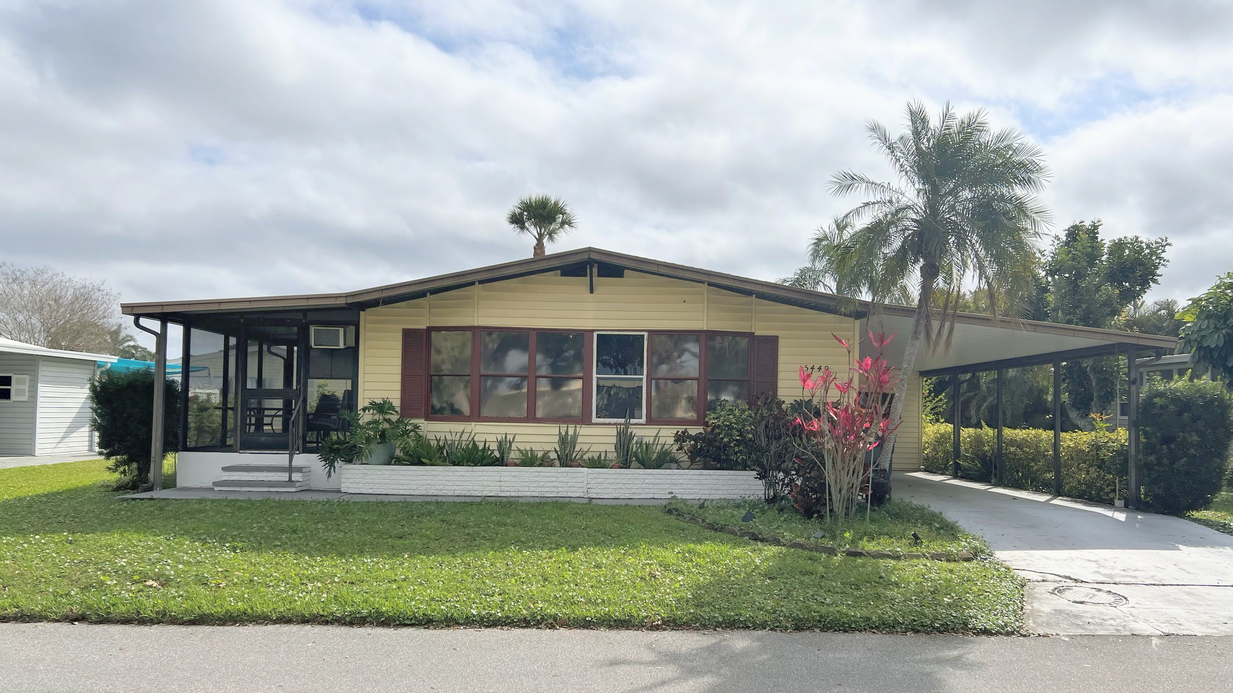 5449 Aylesbury Ln, Sarasota, Florida 34241, 2 Bedrooms Bedrooms, ,2 BathroomsBathrooms,55-Plus Mobile Home,For Sale,Aylesbury Ln,4745