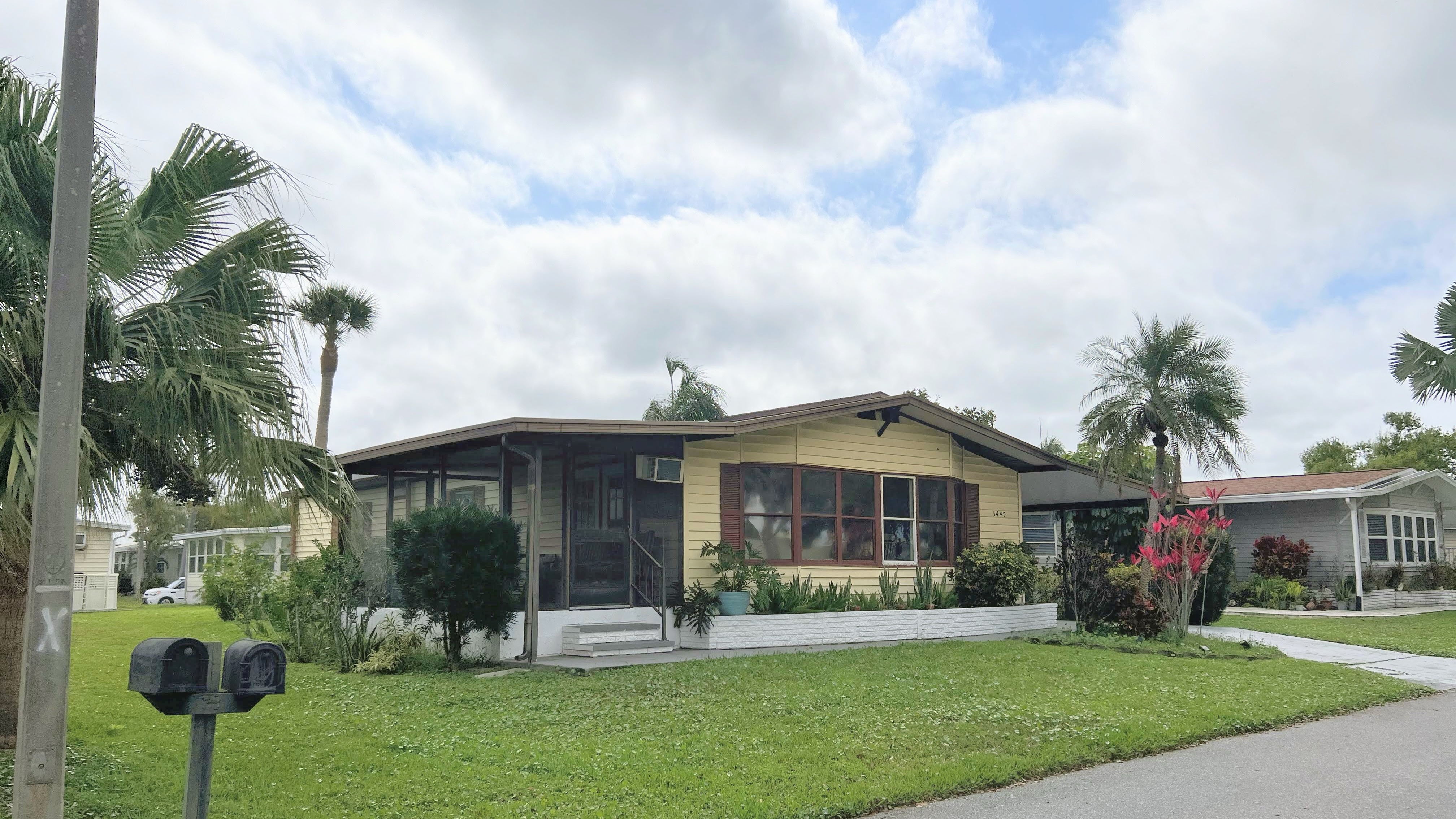 5449 Aylesbury Ln, Sarasota, Florida 34241, 2 Bedrooms Bedrooms, ,2 BathroomsBathrooms,55-Plus Mobile Home,For Sale,Aylesbury Ln,4745