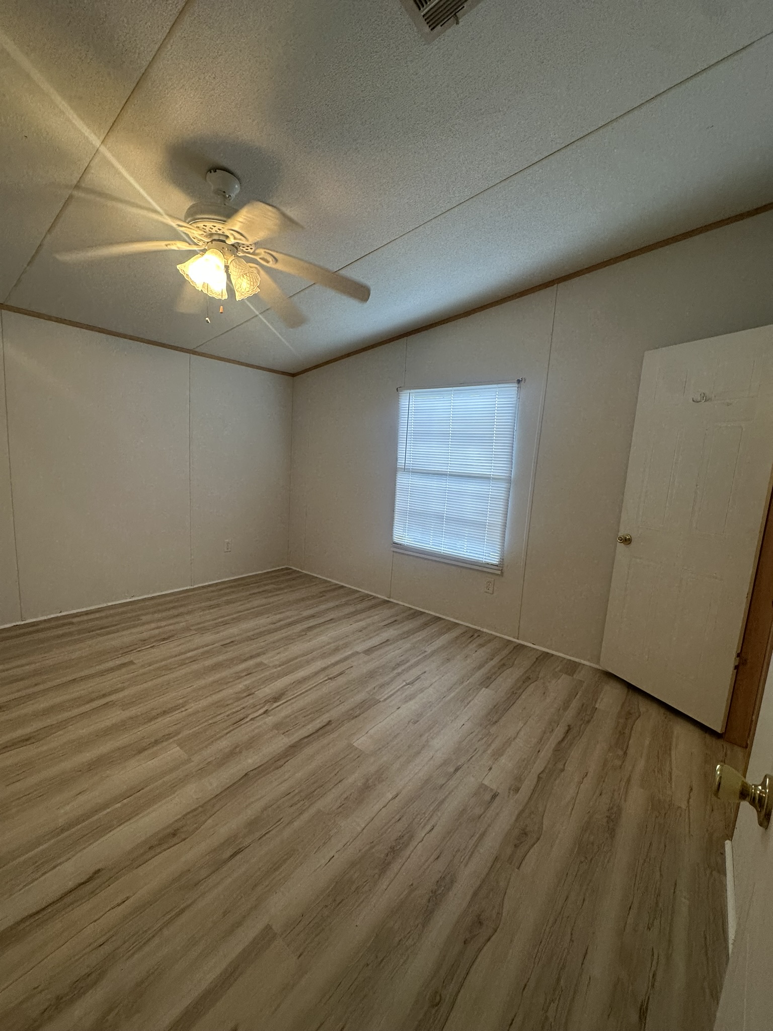 8204 Monitor Dr, New Port Richey, Florida 34653, 2 Bedrooms Bedrooms, ,2 BathroomsBathrooms,55-Plus Mobile Home,For Sale,Monitor Dr,4750