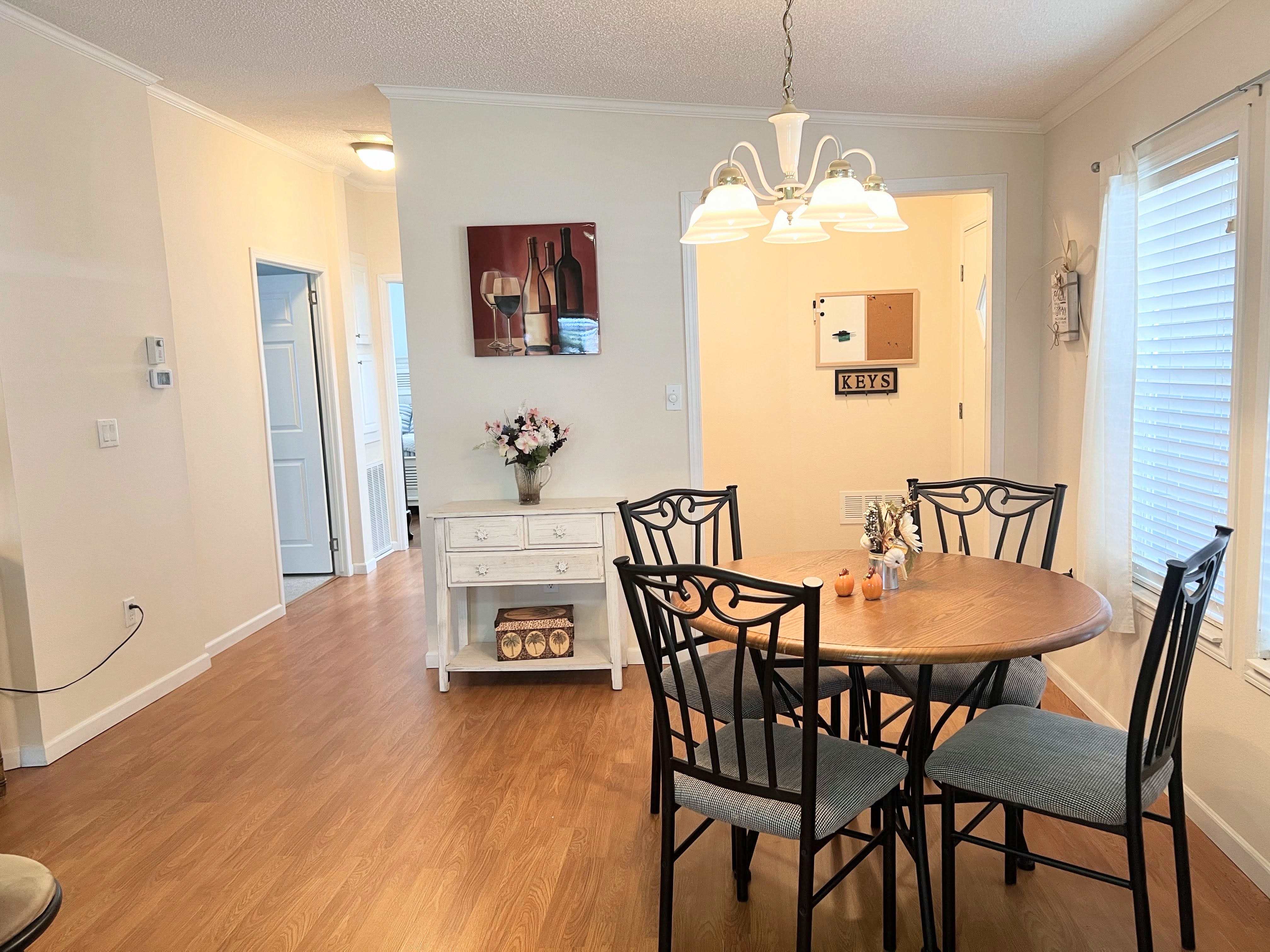 279 Lake Dr, Nokomis, Florida 34275, 2 Bedrooms Bedrooms, ,2 BathroomsBathrooms,55-Plus Mobile Home,For Sale,Lake Dr,4756