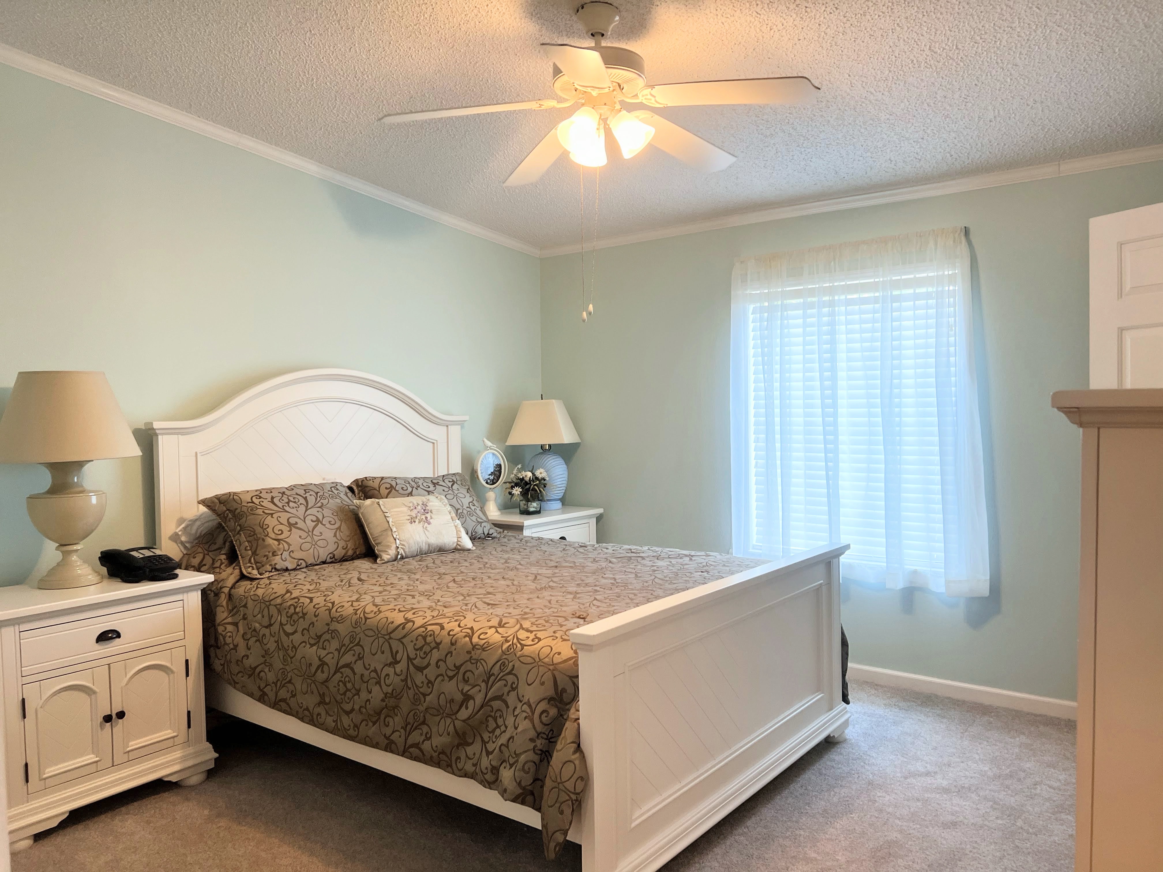 279 Lake Dr, Nokomis, Florida 34275, 2 Bedrooms Bedrooms, ,2 BathroomsBathrooms,55-Plus Mobile Home,For Sale,Lake Dr,4756