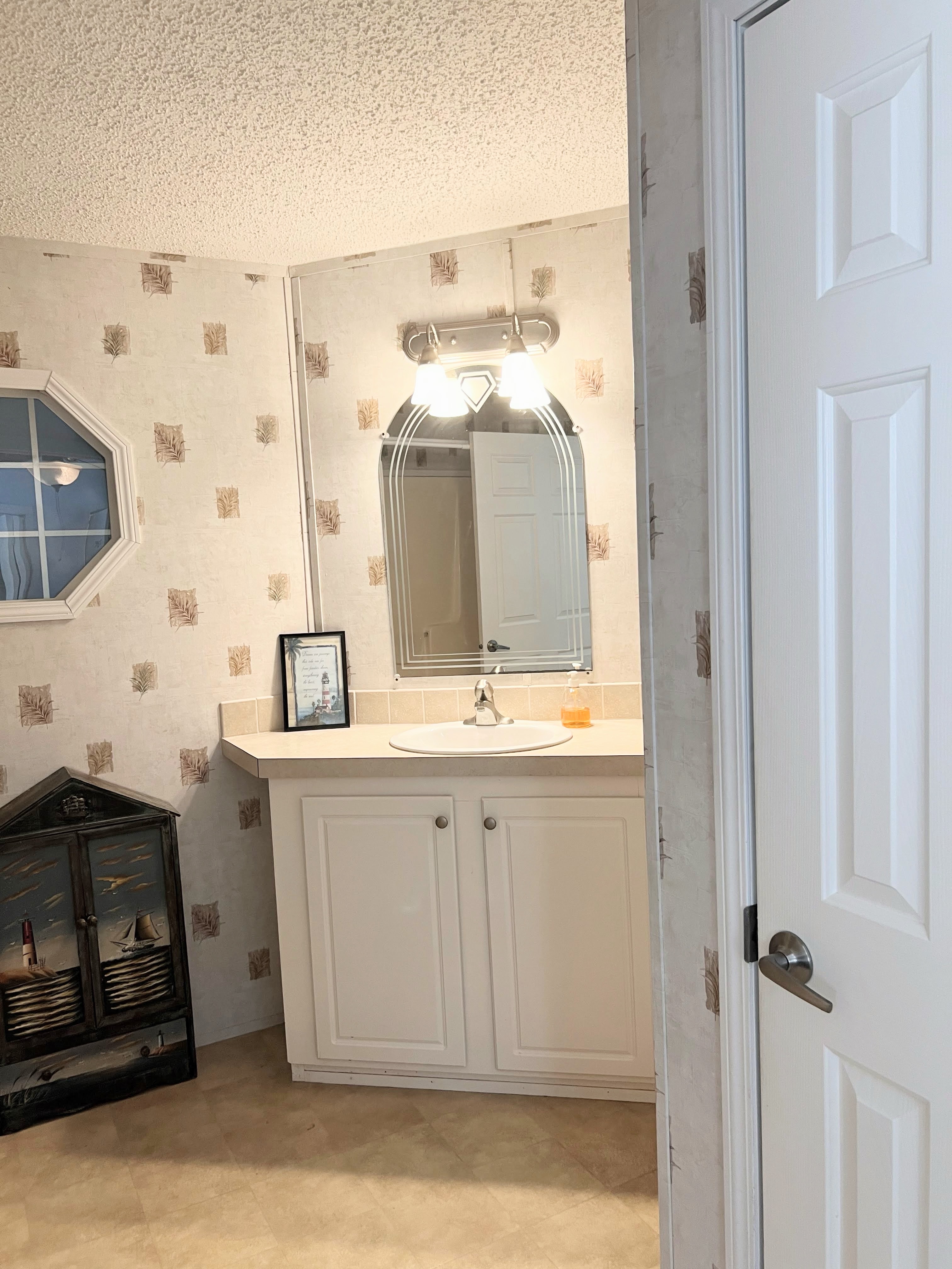 279 Lake Dr, Nokomis, Florida 34275, 2 Bedrooms Bedrooms, ,2 BathroomsBathrooms,55-Plus Mobile Home,For Sale,Lake Dr,4756