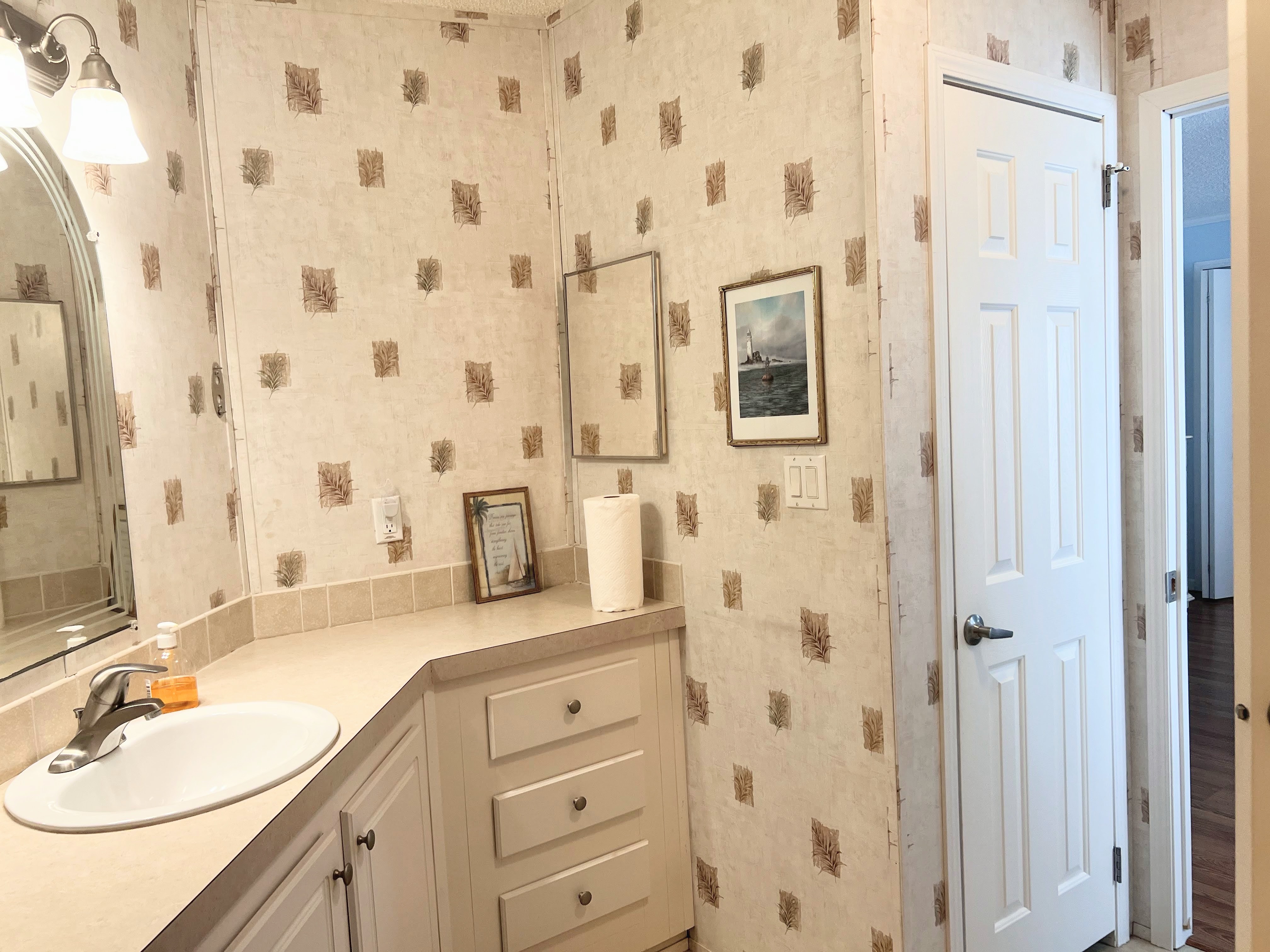 279 Lake Dr, Nokomis, Florida 34275, 2 Bedrooms Bedrooms, ,2 BathroomsBathrooms,55-Plus Mobile Home,For Sale,Lake Dr,4756