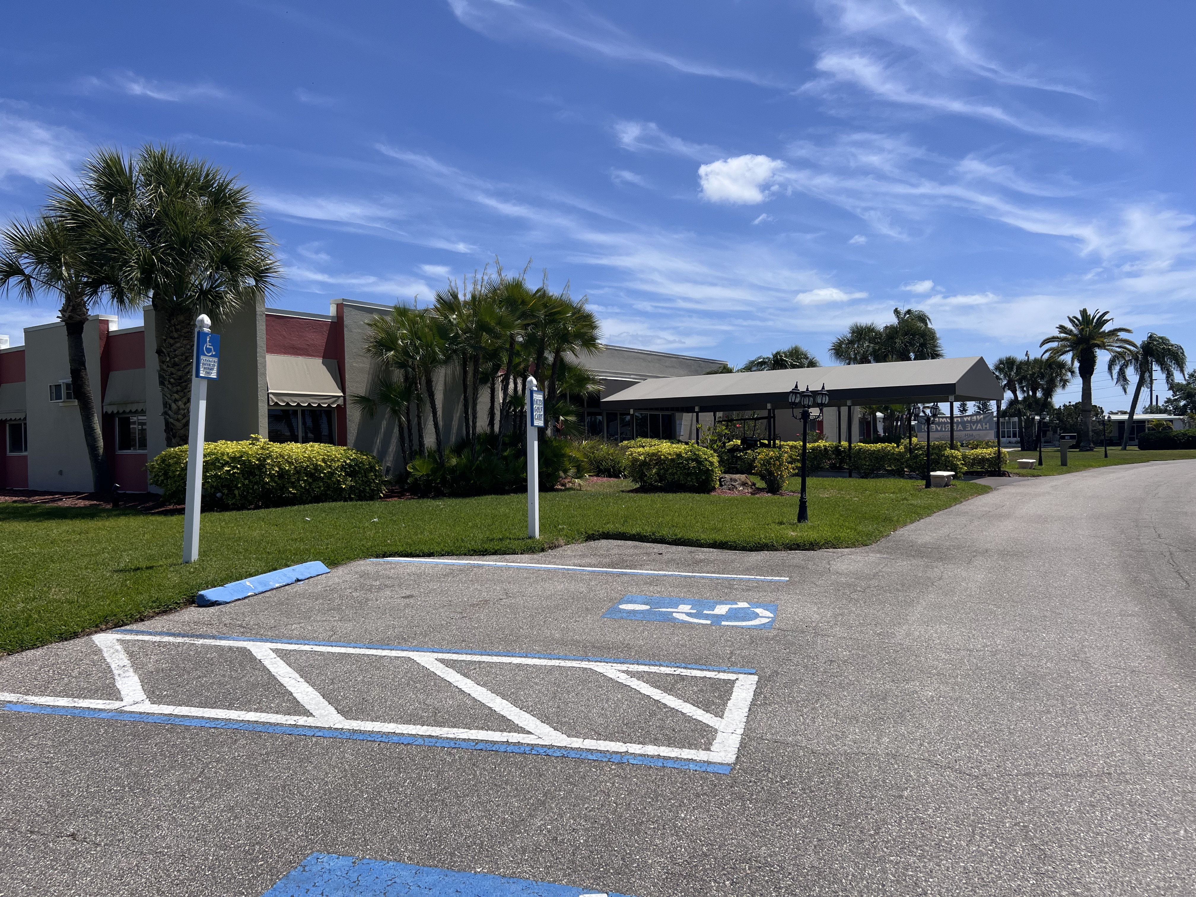 279 Lake Dr, Nokomis, Florida 34275, 2 Bedrooms Bedrooms, ,2 BathroomsBathrooms,55-Plus Mobile Home,For Sale,Lake Dr,4756