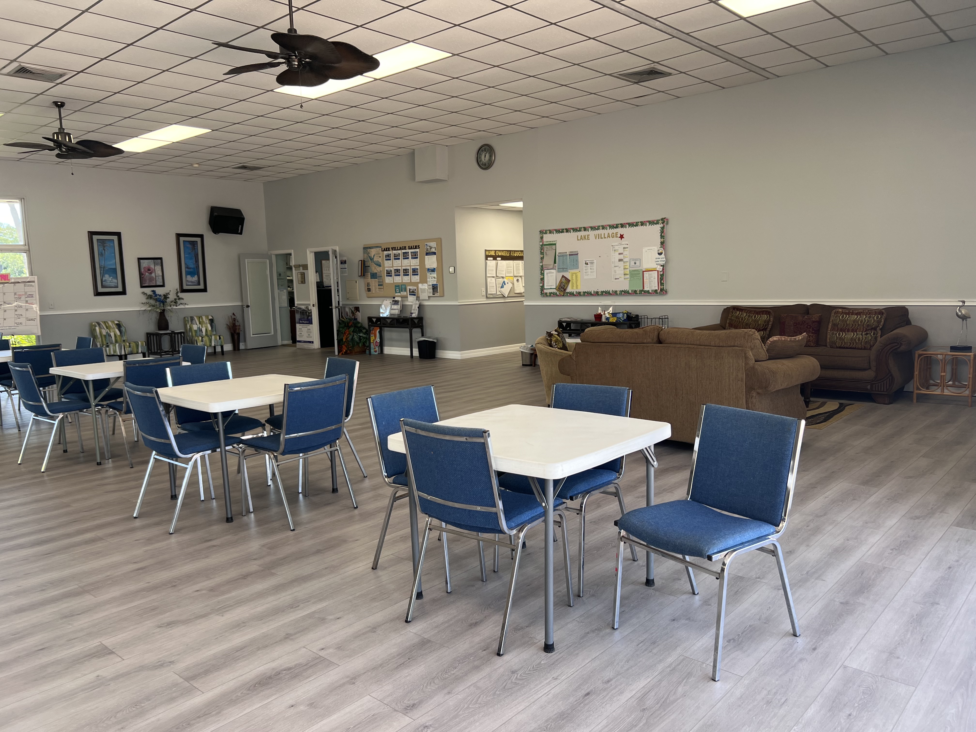 279 Lake Dr, Nokomis, Florida 34275, 2 Bedrooms Bedrooms, ,2 BathroomsBathrooms,55-Plus Mobile Home,For Sale,Lake Dr,4756