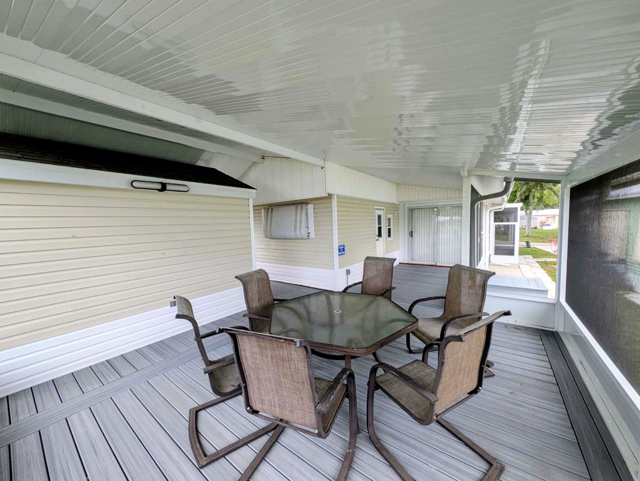 6129 Coach House Circle, Ruskin, Florida 33570, 1 Bedroom Bedrooms, ,1 BathroomBathrooms,55-Plus Mobile Home,For Sale,Coach House Circle,4761