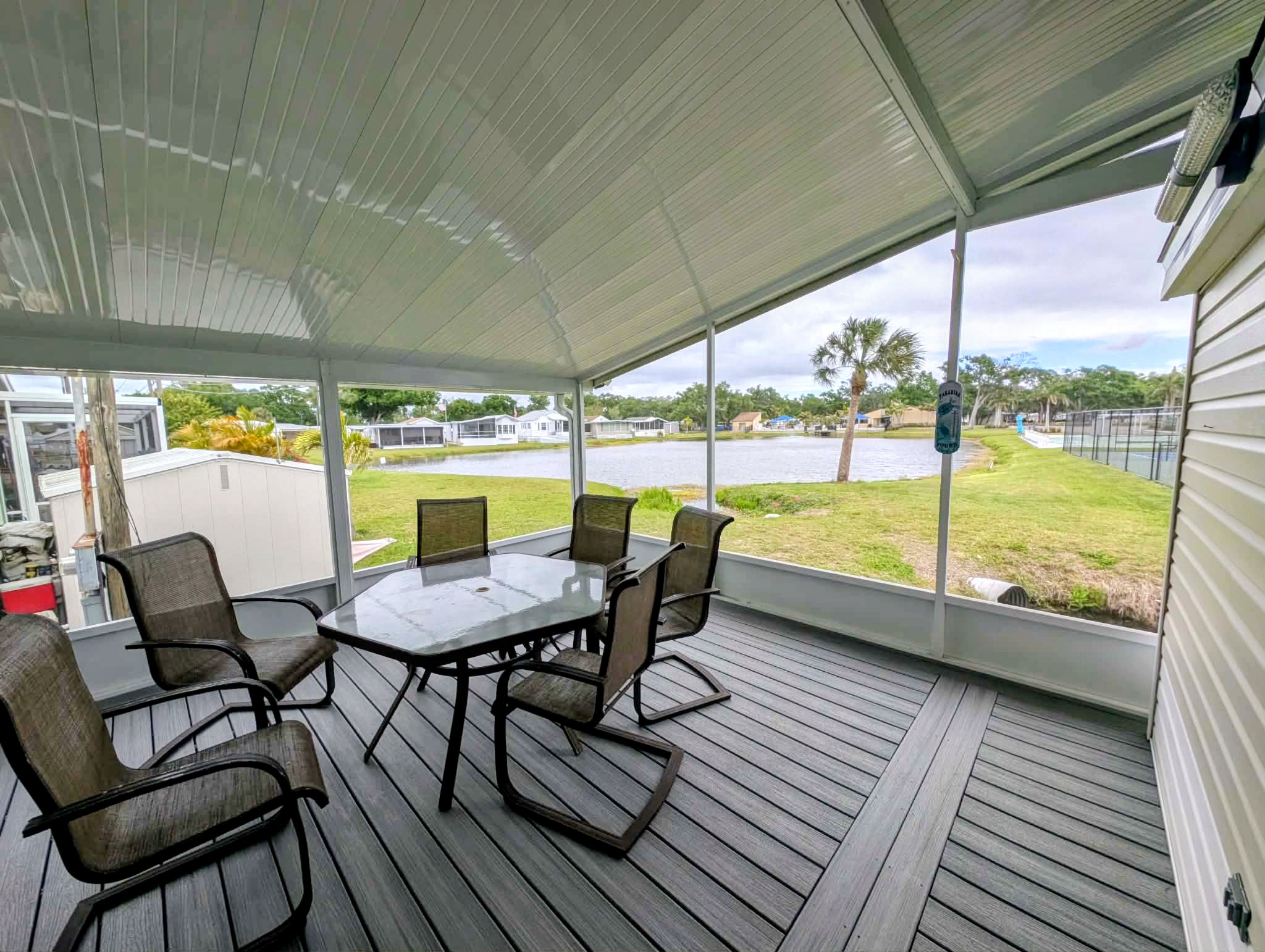 6129 Coach House Circle, Ruskin, Florida 33570, 1 Bedroom Bedrooms, ,1 BathroomBathrooms,55-Plus Mobile Home,For Sale,Coach House Circle,4761