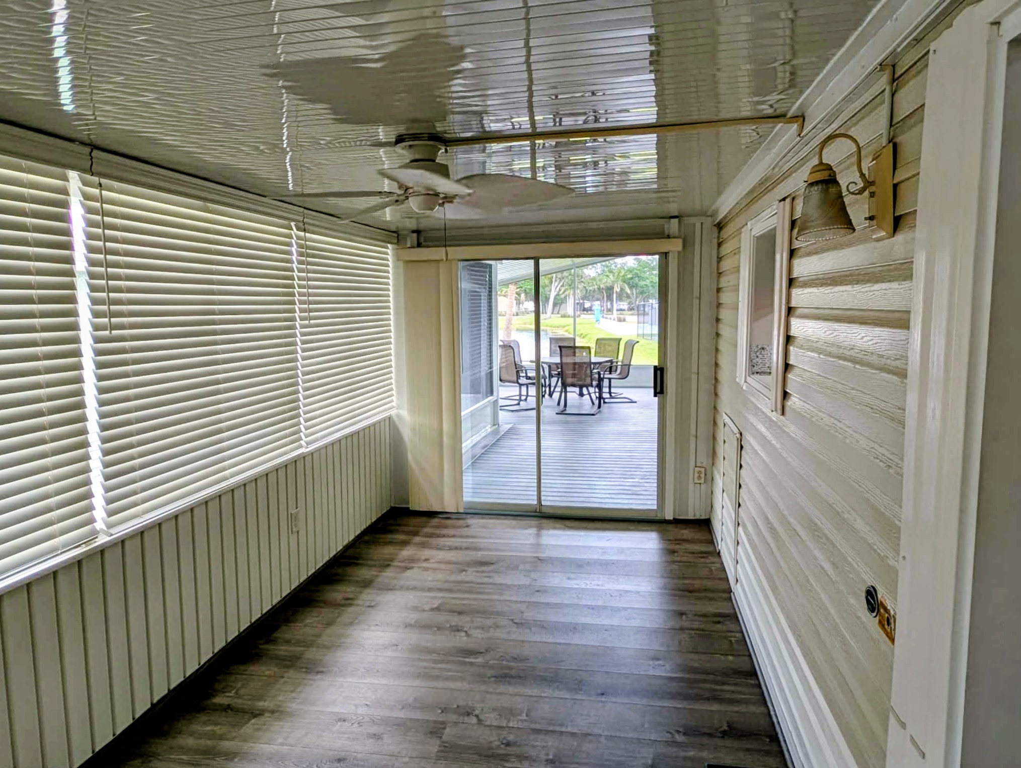 6129 Coach House Circle, Ruskin, Florida 33570, 1 Bedroom Bedrooms, ,1 BathroomBathrooms,55-Plus Mobile Home,For Sale,Coach House Circle,4761
