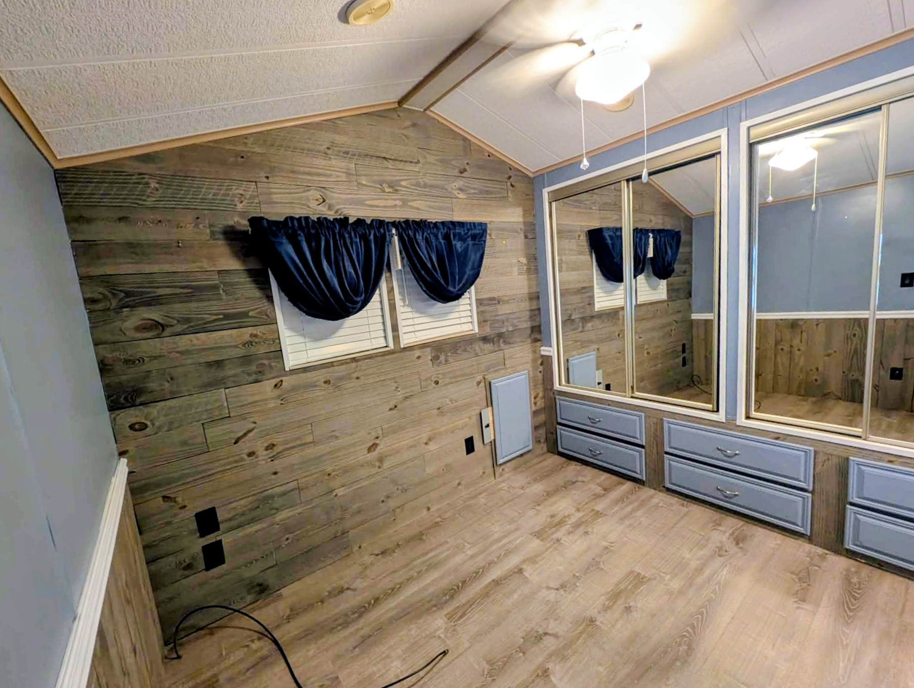 6129 Coach House Circle, Ruskin, Florida 33570, 1 Bedroom Bedrooms, ,1 BathroomBathrooms,55-Plus Mobile Home,For Sale,Coach House Circle,4761