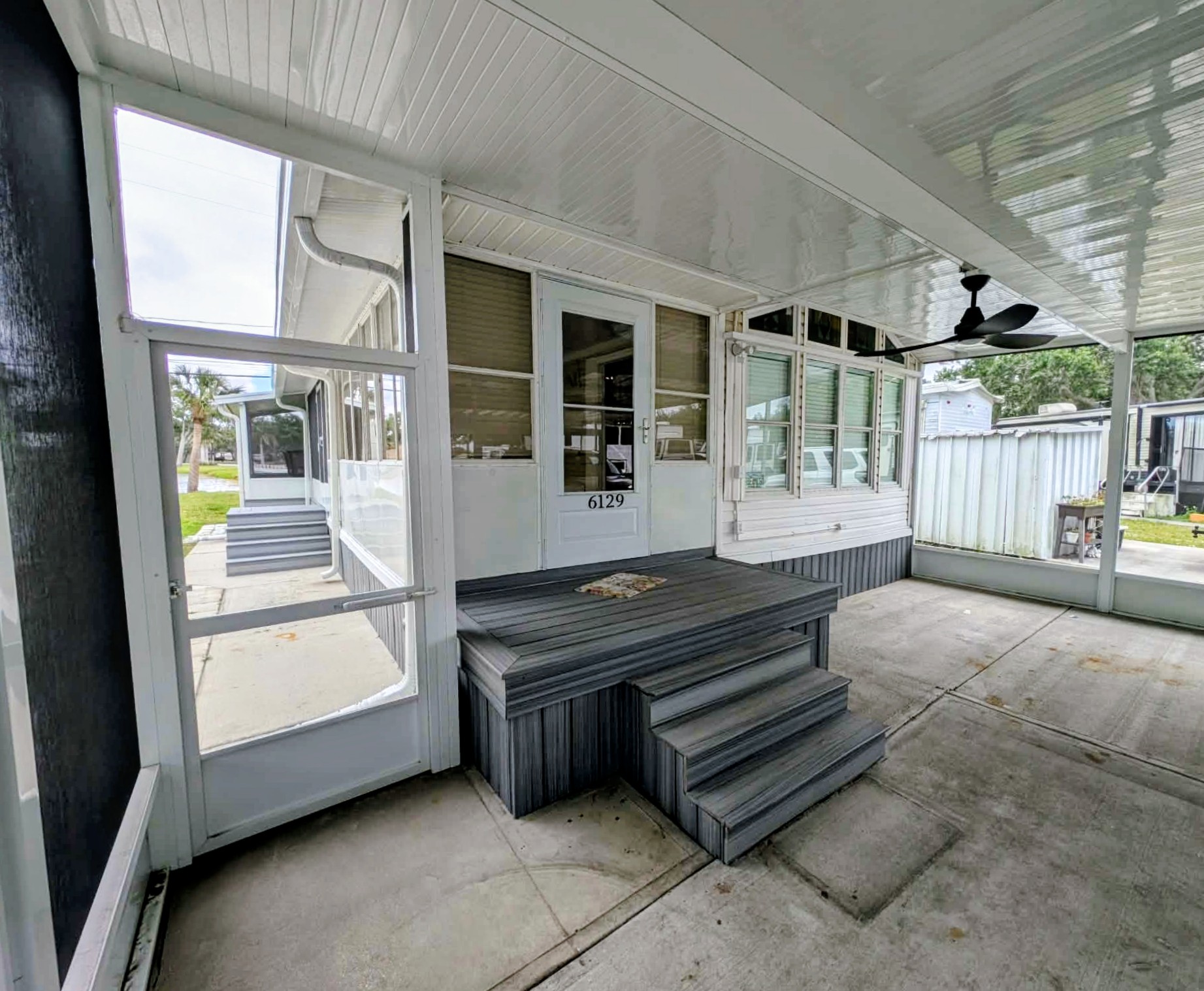 6129 Coach House Circle, Ruskin, Florida 33570, 1 Bedroom Bedrooms, ,1 BathroomBathrooms,55-Plus Mobile Home,For Sale,Coach House Circle,4761
