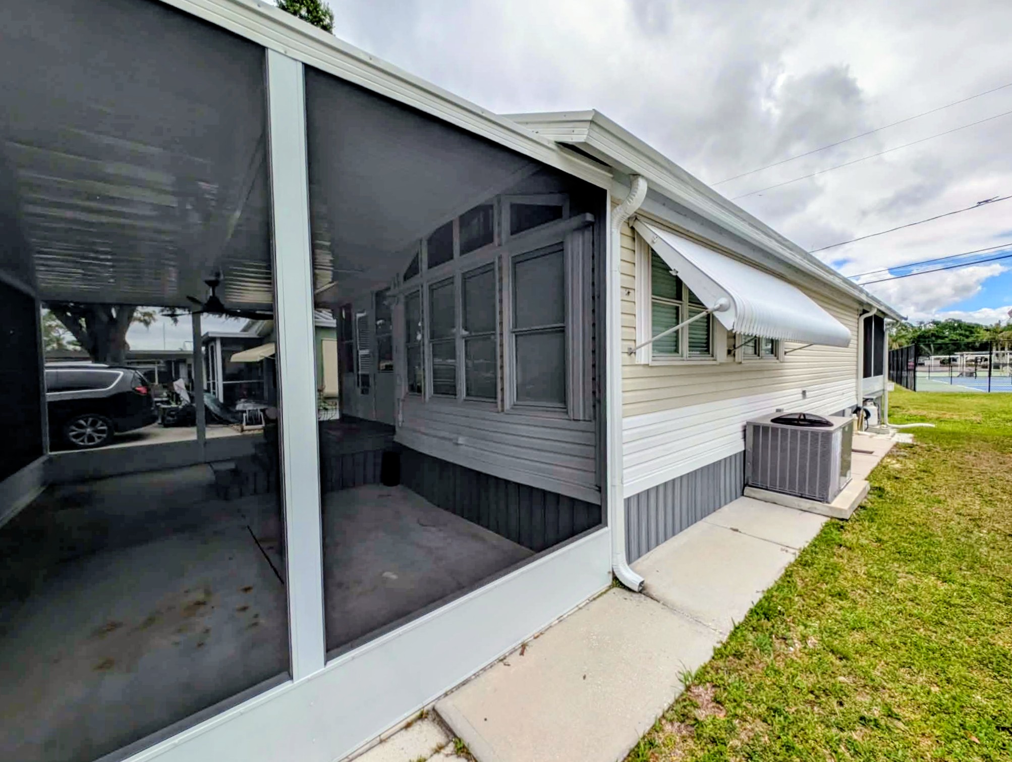 6129 Coach House Circle, Ruskin, Florida 33570, 1 Bedroom Bedrooms, ,1 BathroomBathrooms,55-Plus Mobile Home,For Sale,Coach House Circle,4761