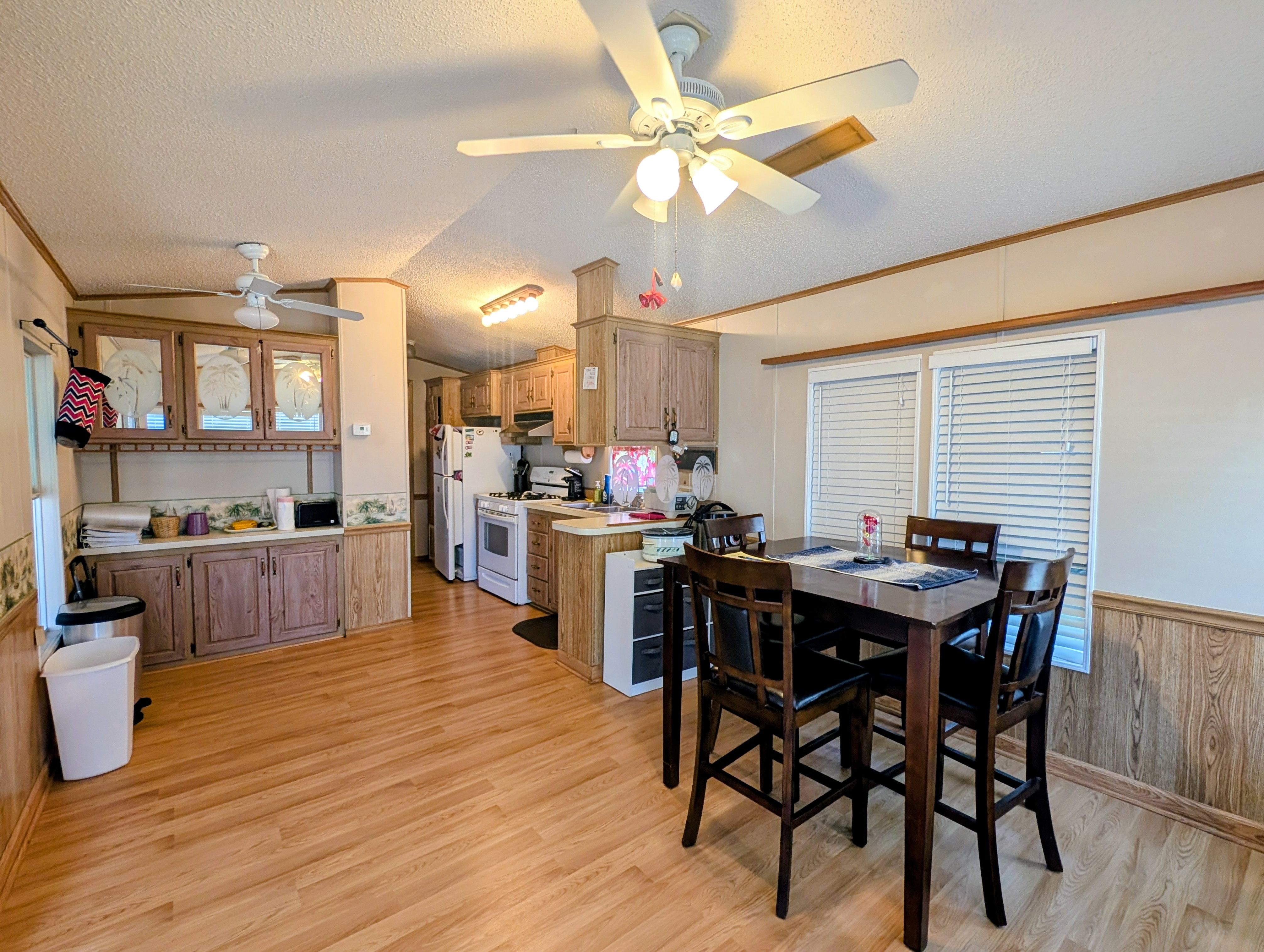 2206 Chaney Dr, Lot 297, Ruskin, Florida 33570, 2 Bedrooms Bedrooms, ,1 BathroomBathrooms,55-Plus Mobile Home,For Sale,Chaney Dr, Lot 297,4764