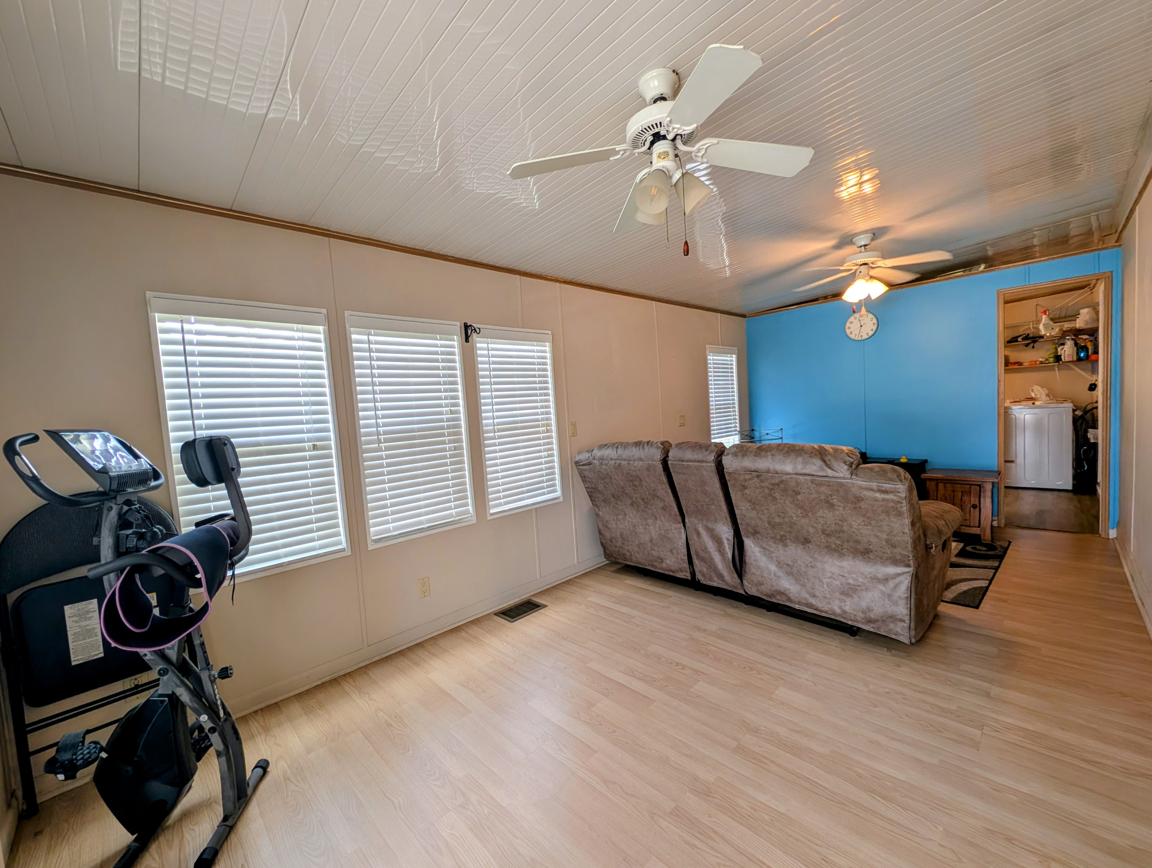 2206 Chaney Dr, Lot 297, Ruskin, Florida 33570, 2 Bedrooms Bedrooms, ,1 BathroomBathrooms,55-Plus Mobile Home,For Sale,Chaney Dr, Lot 297,4764