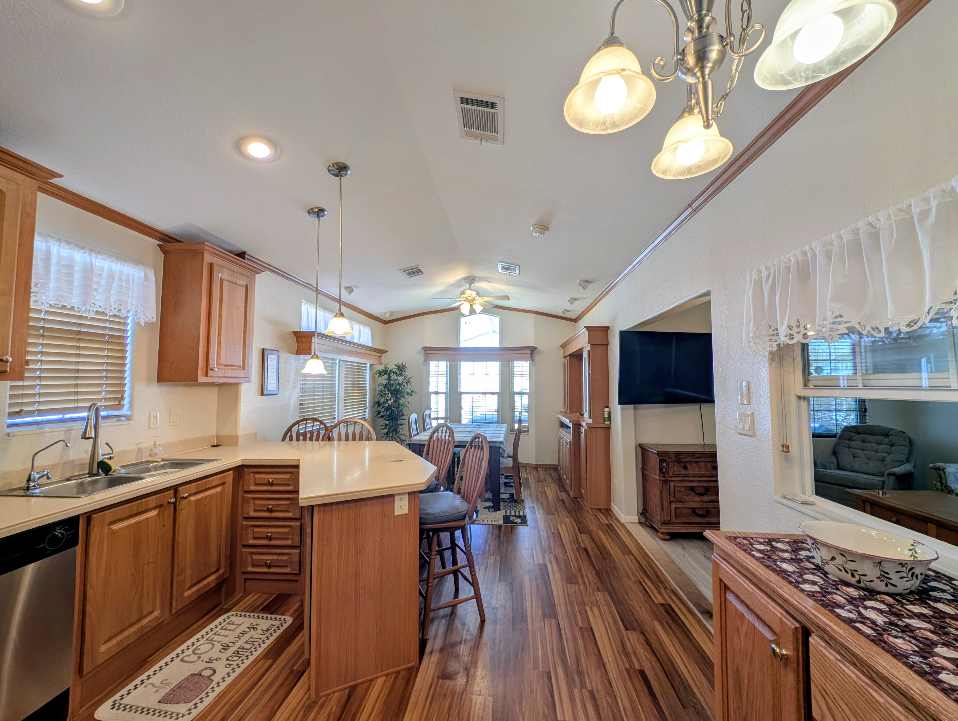 2206 Chaney Dr, Lot 527, Ruskin, Florida 33570, 2 Bedrooms Bedrooms, ,1 BathroomBathrooms,55-Plus Mobile Home,For Sale,Chaney Dr, Lot 527,4765