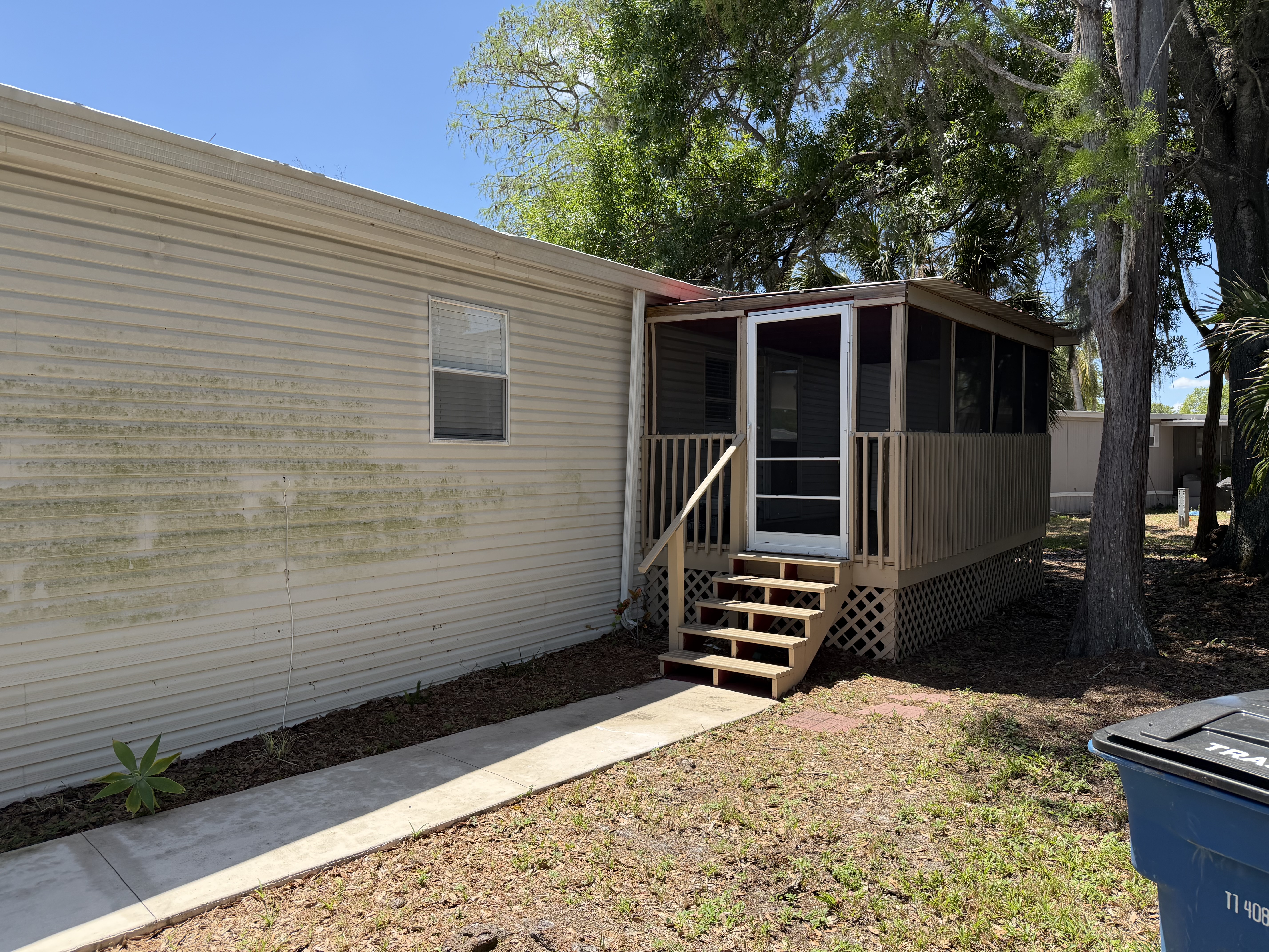 9108 Hampton Ct, Tampa, Florida 33615, 2 Bedrooms Bedrooms, ,2 BathroomsBathrooms,55-Plus Mobile Home,For Sale,Hampton Ct,4774