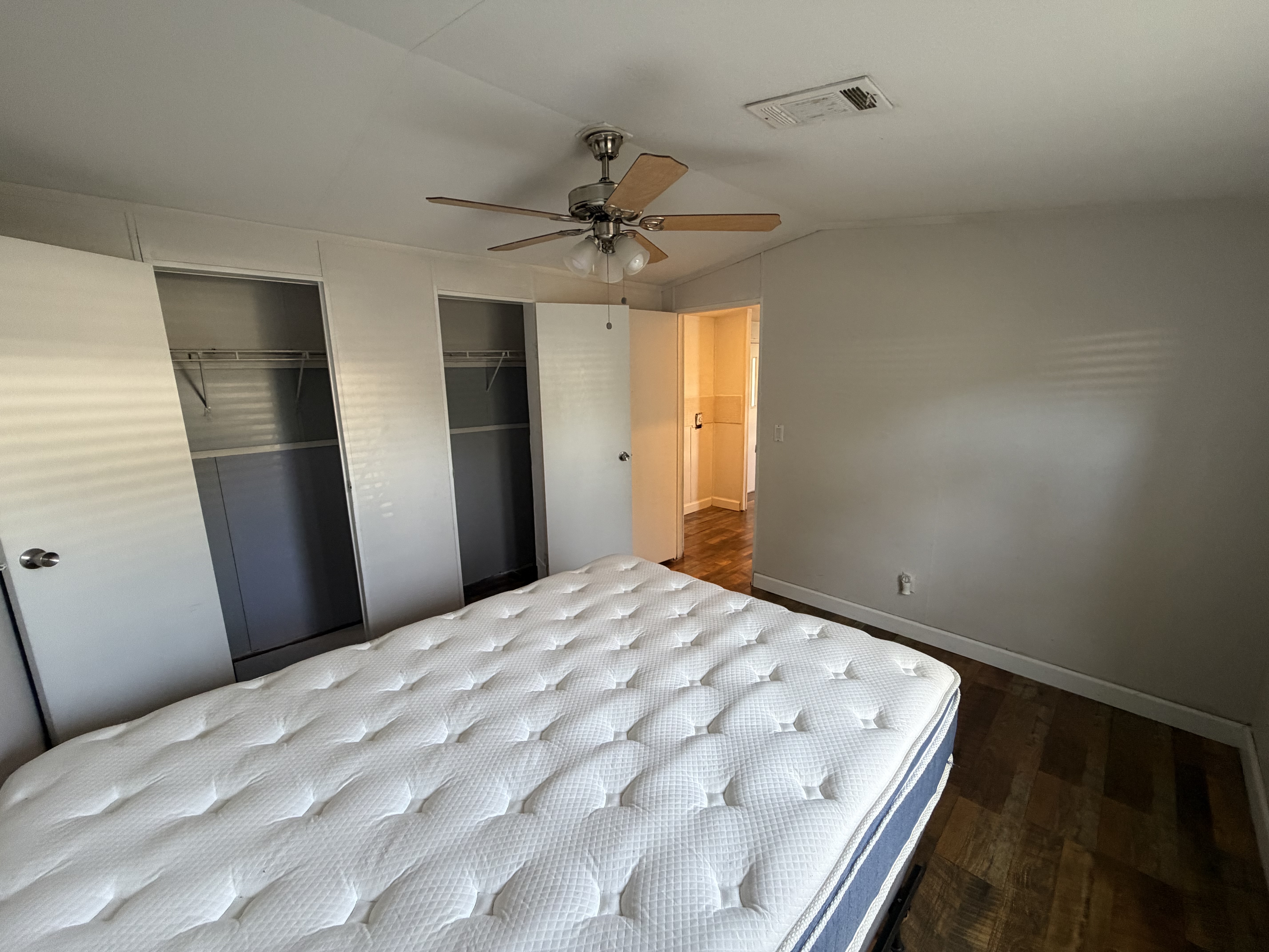 9108 Hampton Ct, Tampa, Florida 33615, 2 Bedrooms Bedrooms, ,2 BathroomsBathrooms,55-Plus Mobile Home,For Sale,Hampton Ct,4774