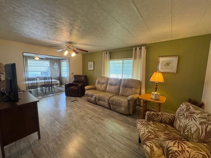 460 Sunset Circle S, Ellenton, Florida 34222, 2 Bedrooms Bedrooms, ,2 BathroomsBathrooms,55-Plus Mobile Home,For Sale,Sunset Circle S,4776