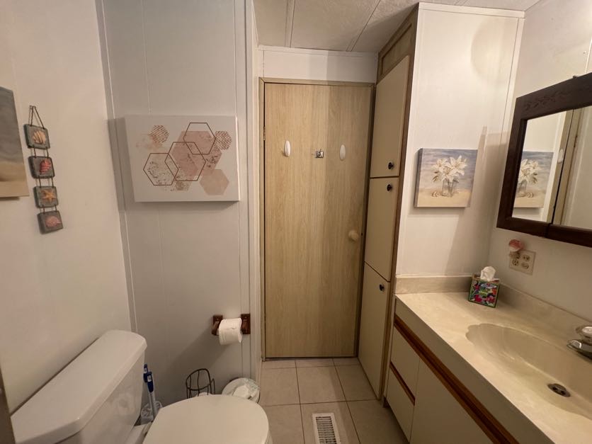 460 Sunset Circle S, Ellenton, Florida 34222, 2 Bedrooms Bedrooms, ,2 BathroomsBathrooms,55-Plus Mobile Home,For Sale,Sunset Circle S,4776