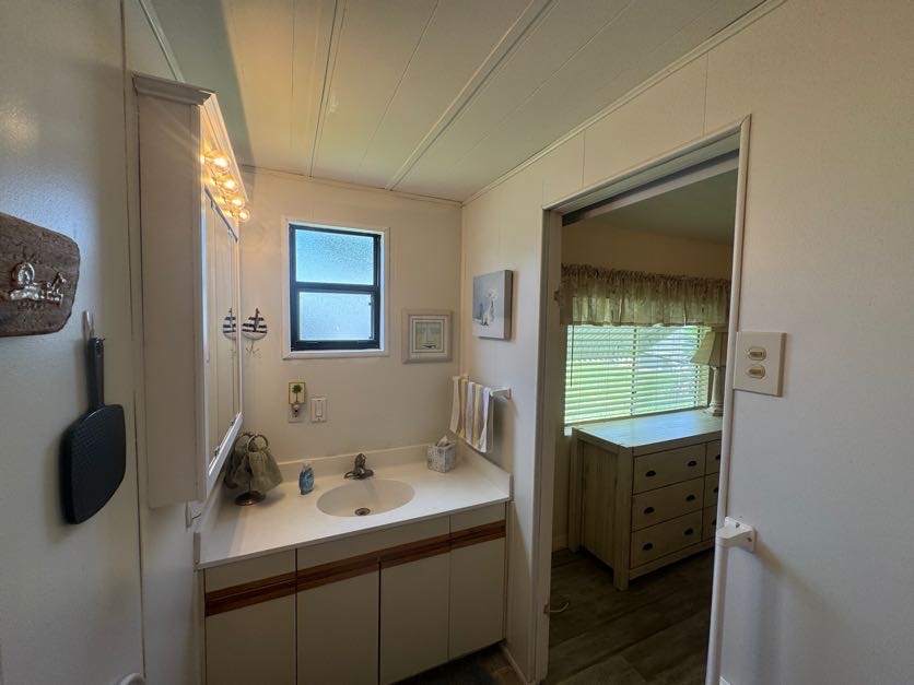 460 Sunset Circle S, Ellenton, Florida 34222, 2 Bedrooms Bedrooms, ,2 BathroomsBathrooms,55-Plus Mobile Home,For Sale,Sunset Circle S,4776