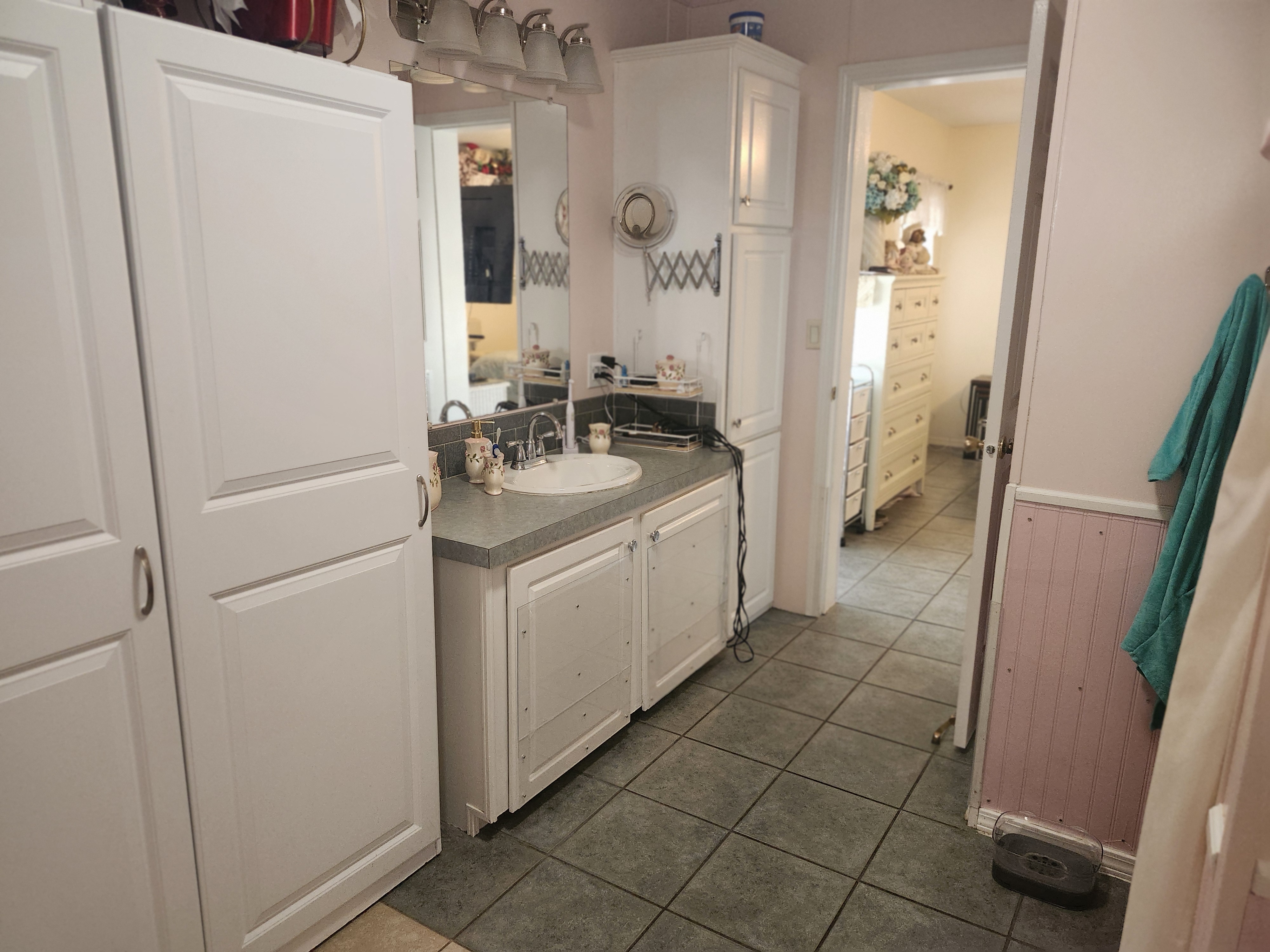 1071 Donegan Road, Lot 673, Largo, Florida 33771, 3 Bedrooms Bedrooms, ,2 BathroomsBathrooms,55-Plus Mobile Home,For Sale,Donegan Road, Lot 673,4778