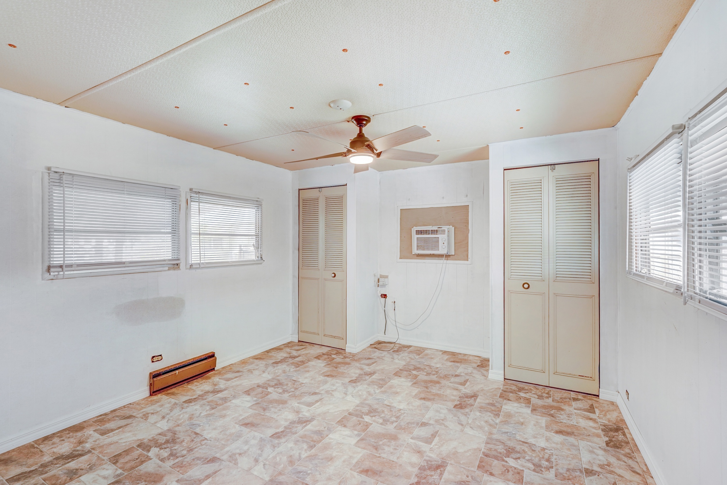 5208 5th St Circle West, Bradenton, Florida 34207, 1 Bedroom Bedrooms, ,1 BathroomBathrooms,55-Plus Mobile Home,For Sale,5th St Circle West,4780
