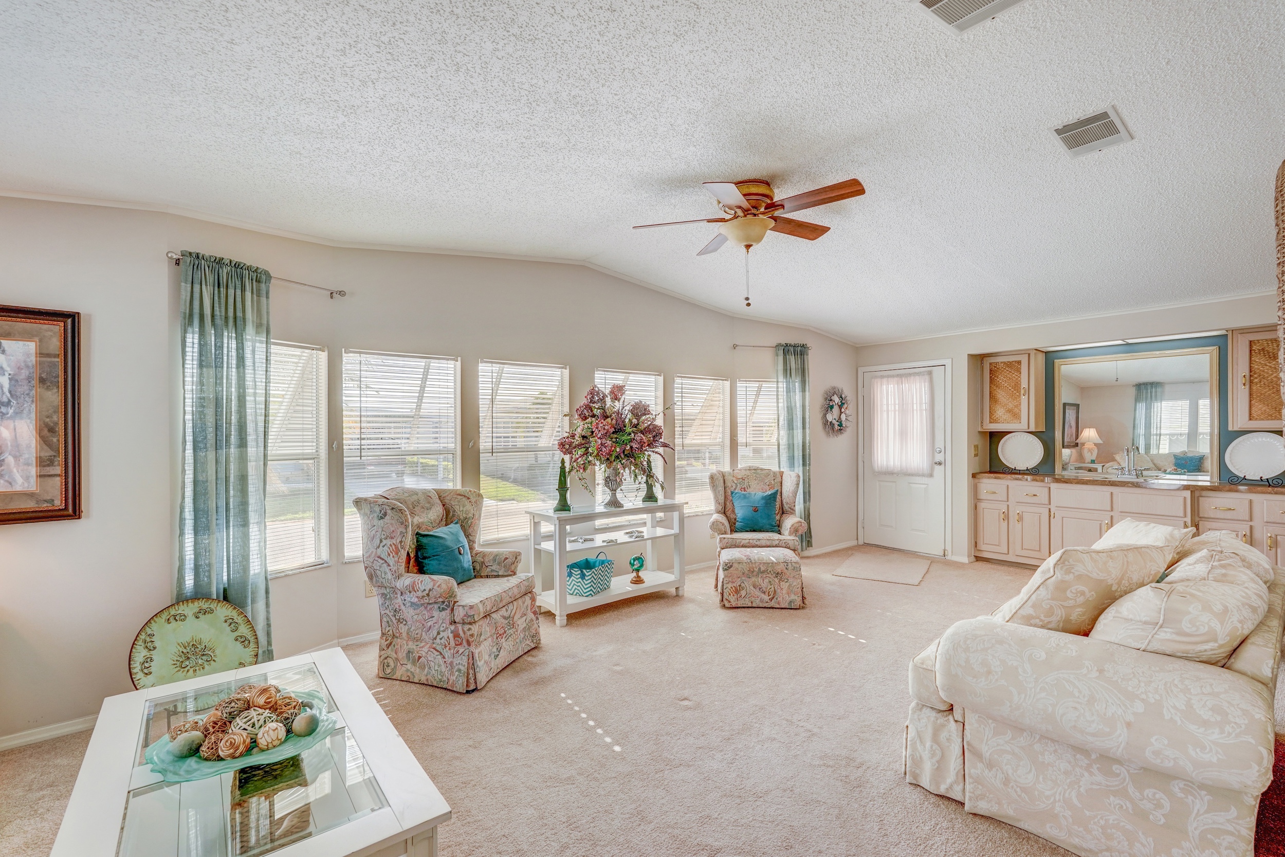 8717 26th Ave E, Palmetto, Florida 342221, 2 Bedrooms Bedrooms, ,2 BathroomsBathrooms,55-Plus Mobile Home,For Sale,26th Ave E,4784