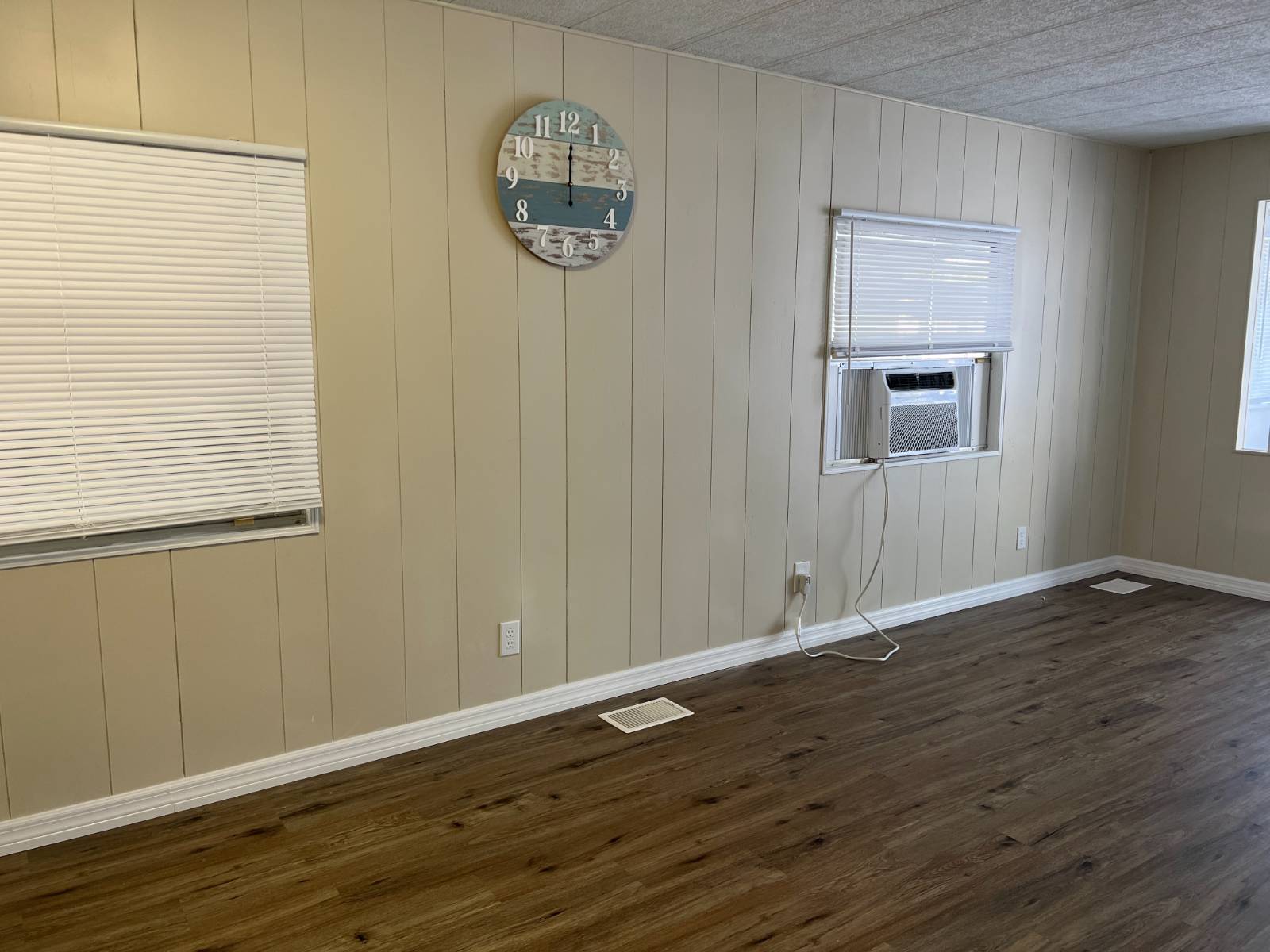 28488 US Hwy 19 N, Lot 77, Clearwater, Florida 33761, 2 Bedrooms Bedrooms, ,2 BathroomsBathrooms,55-Plus Mobile Home,For Sale,US Hwy 19 N, Lot 77,4788