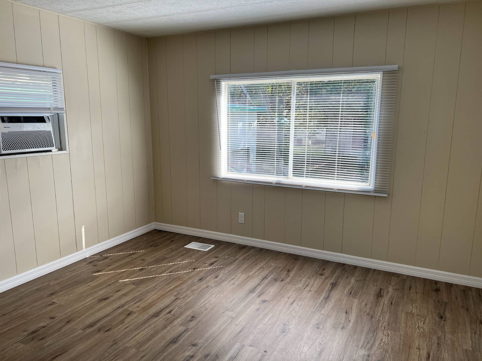 28488 US Hwy 19 N, Lot 77, Clearwater, Florida 33761, 2 Bedrooms Bedrooms, ,2 BathroomsBathrooms,55-Plus Mobile Home,For Sale,US Hwy 19 N, Lot 77,4788