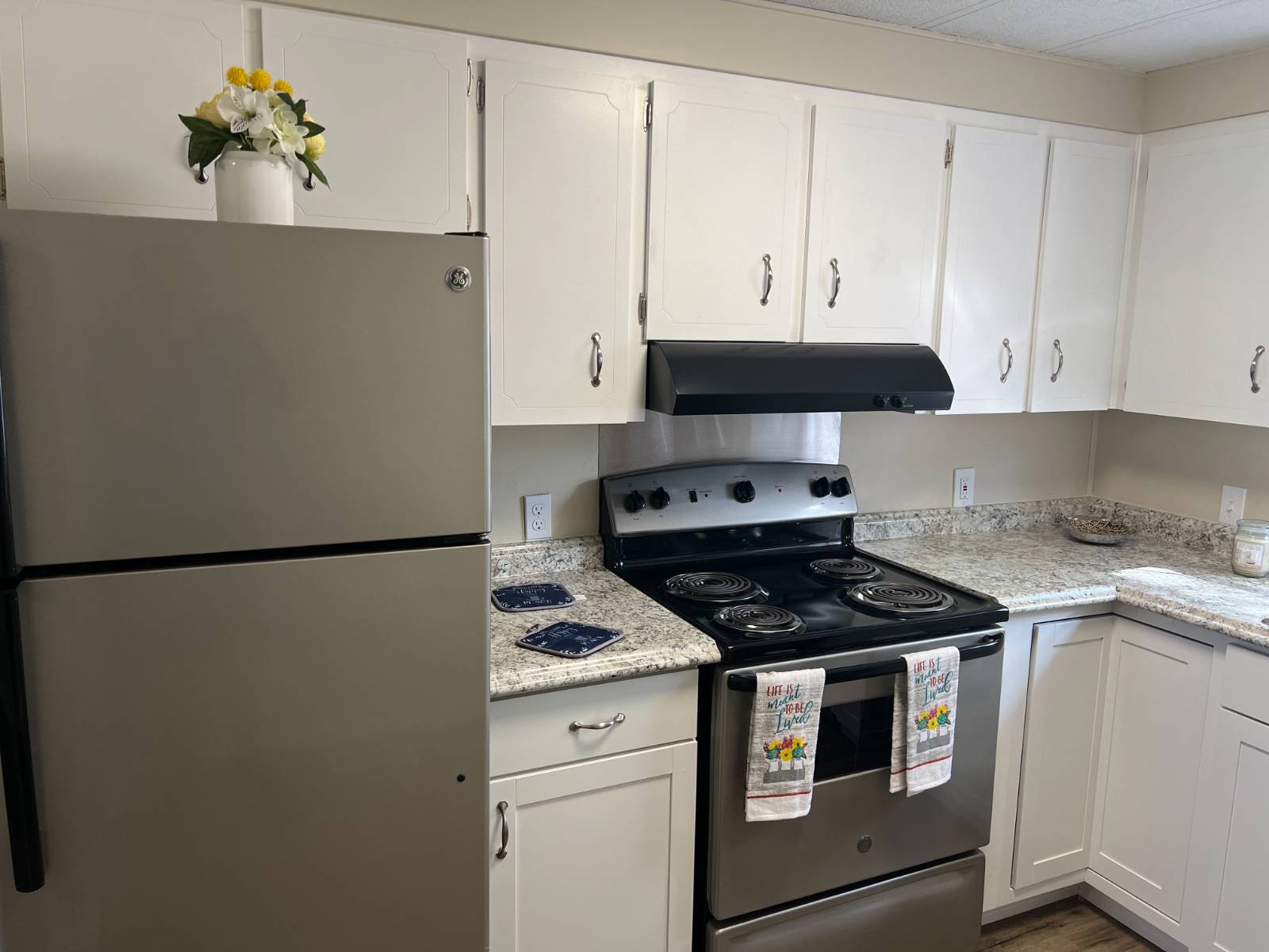 28488 US Hwy 19 N, Lot 77, Clearwater, Florida 33761, 2 Bedrooms Bedrooms, ,2 BathroomsBathrooms,55-Plus Mobile Home,For Sale,US Hwy 19 N, Lot 77,4788